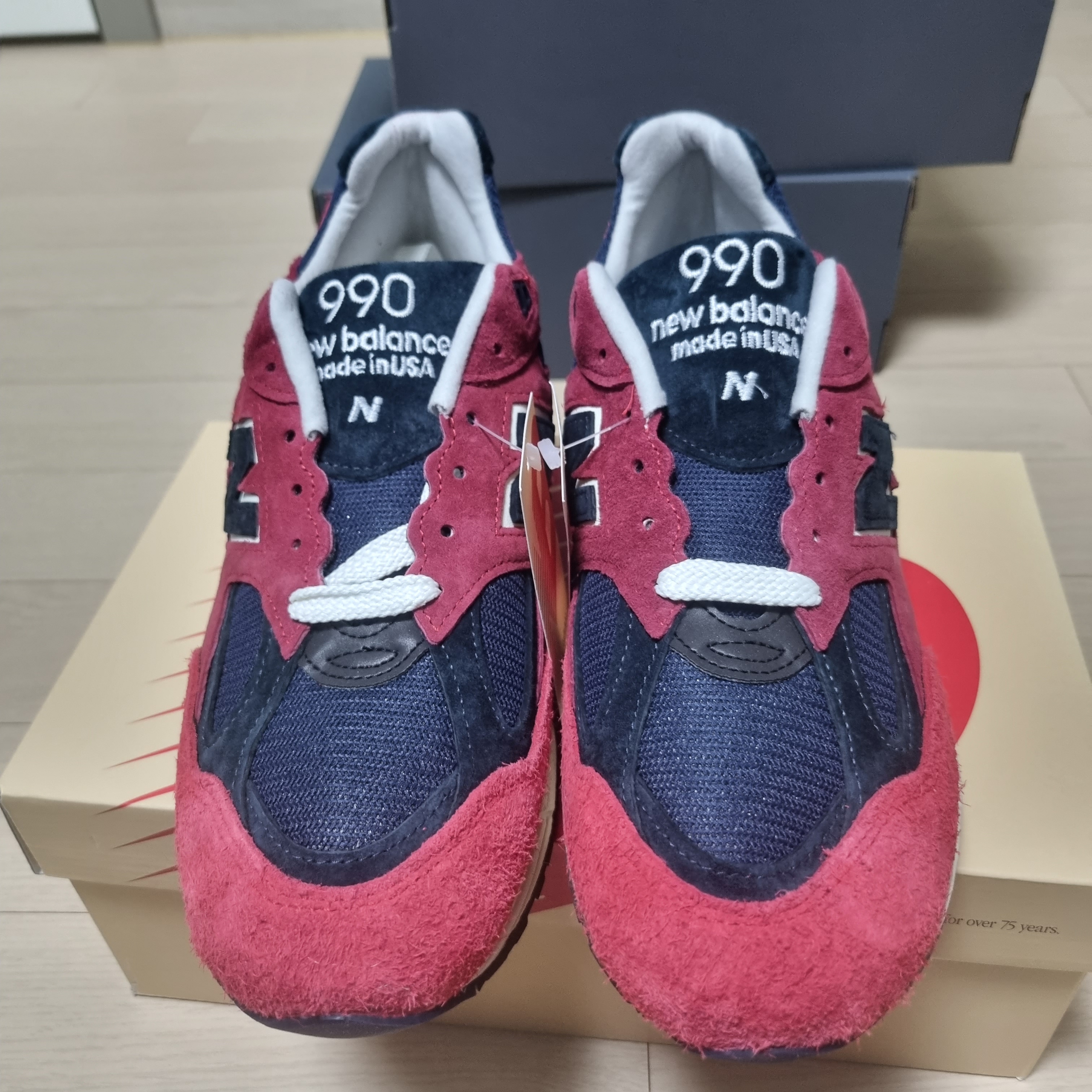 뉴발란스 990v2 메이드 인 USA 크리센티넘 네이비 착용 스타일 - 3
