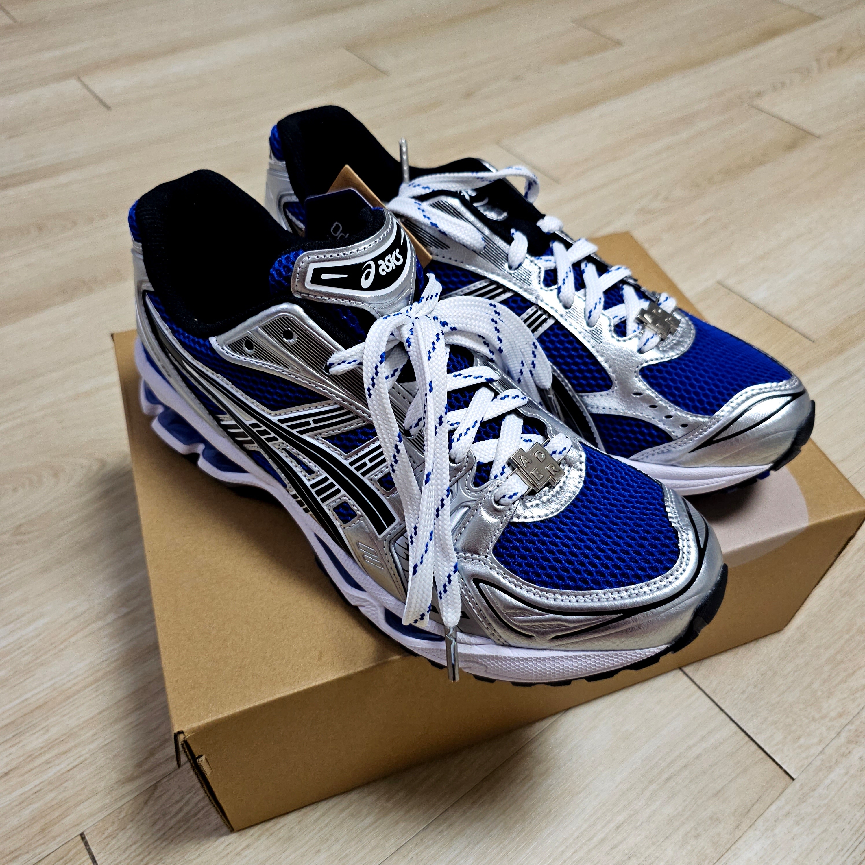 Asics Gel-Kayano 14 Monaco Blue Black 착용 스타일 - 1