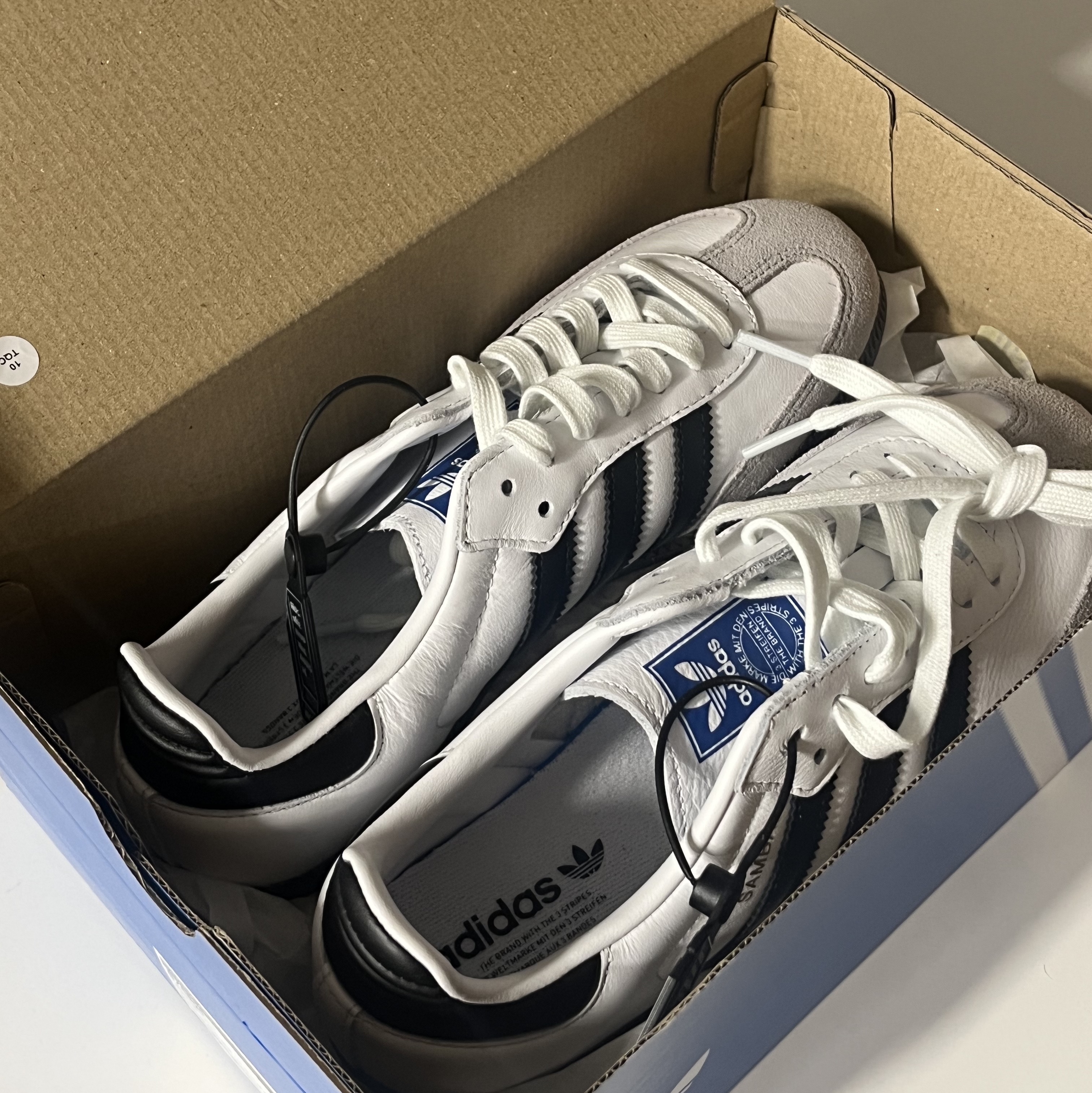 Adidas Samba OG Cloud White 착용 스타일
