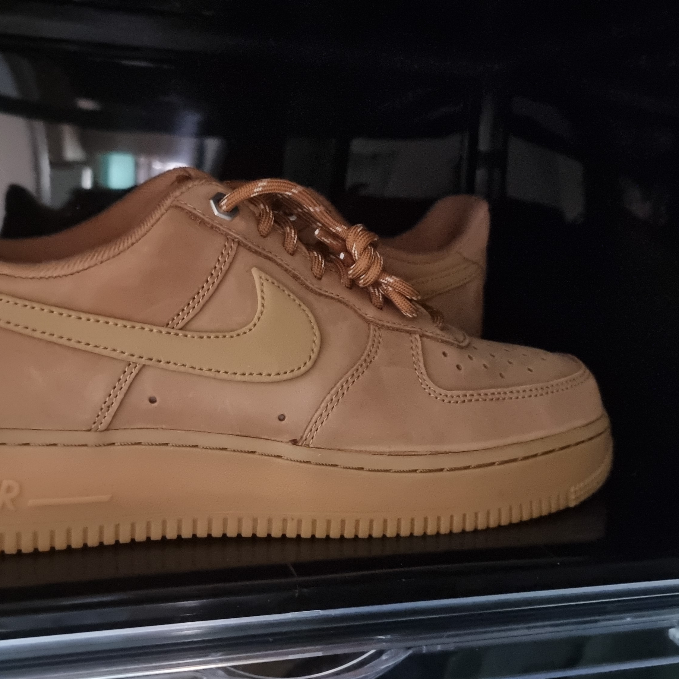 Nike Air Force 1 '07 WB Flax 착용 스타일