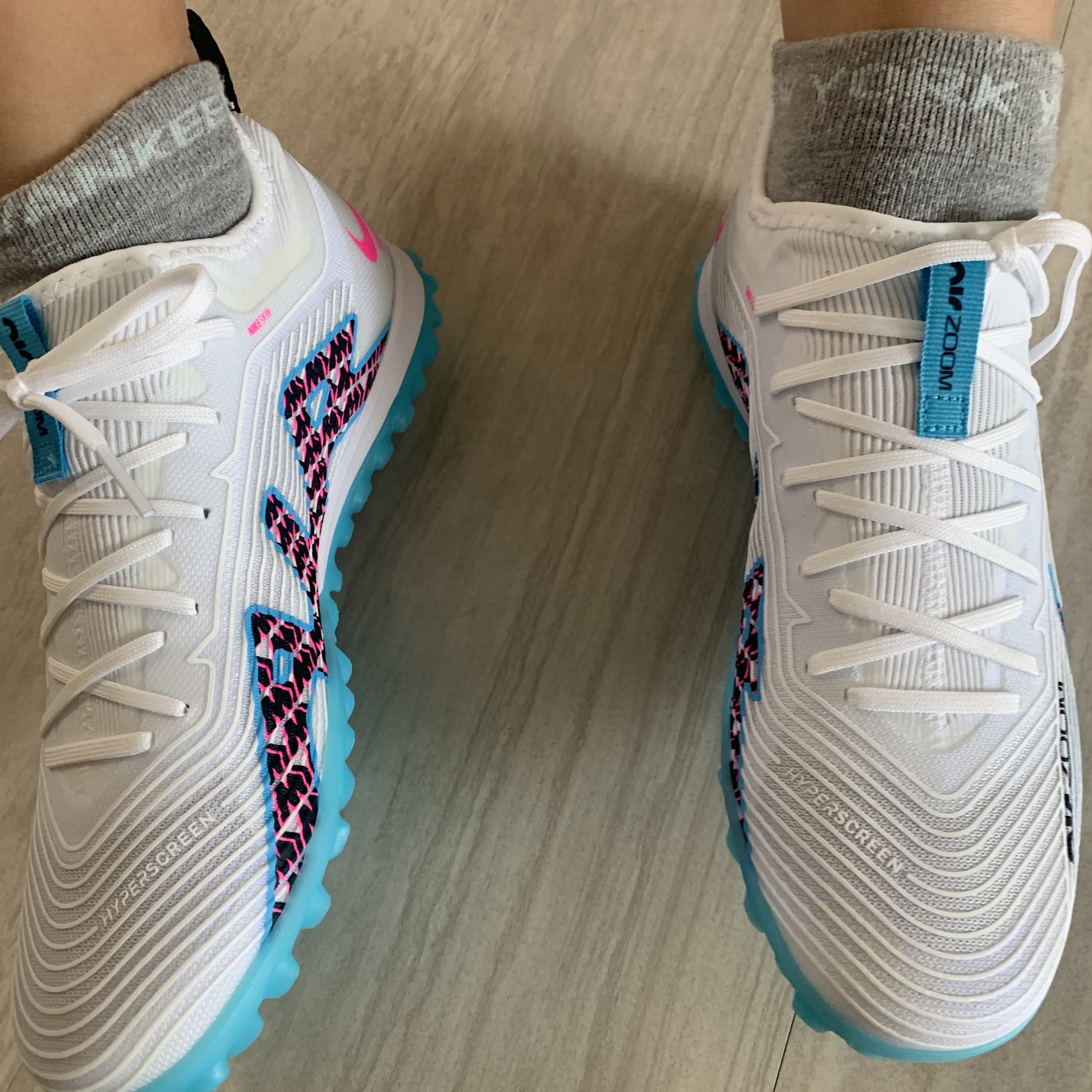 Nike Zoom Mercurial Vapor 15 Pro TF White Baltic Blue 착용 스타일