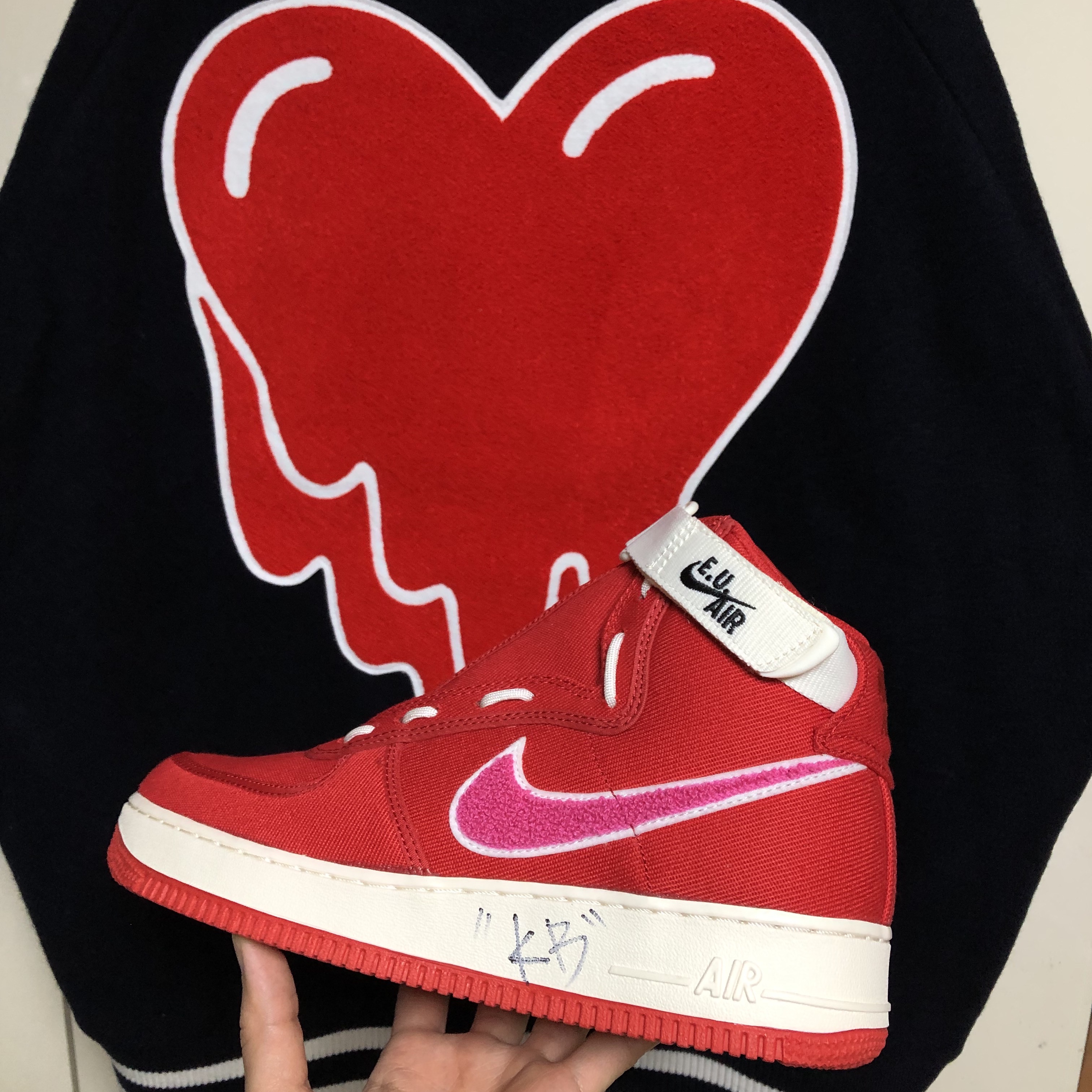 Nike x Emotionally Unavailable Air Force 1 High 착용 스타일 - 2