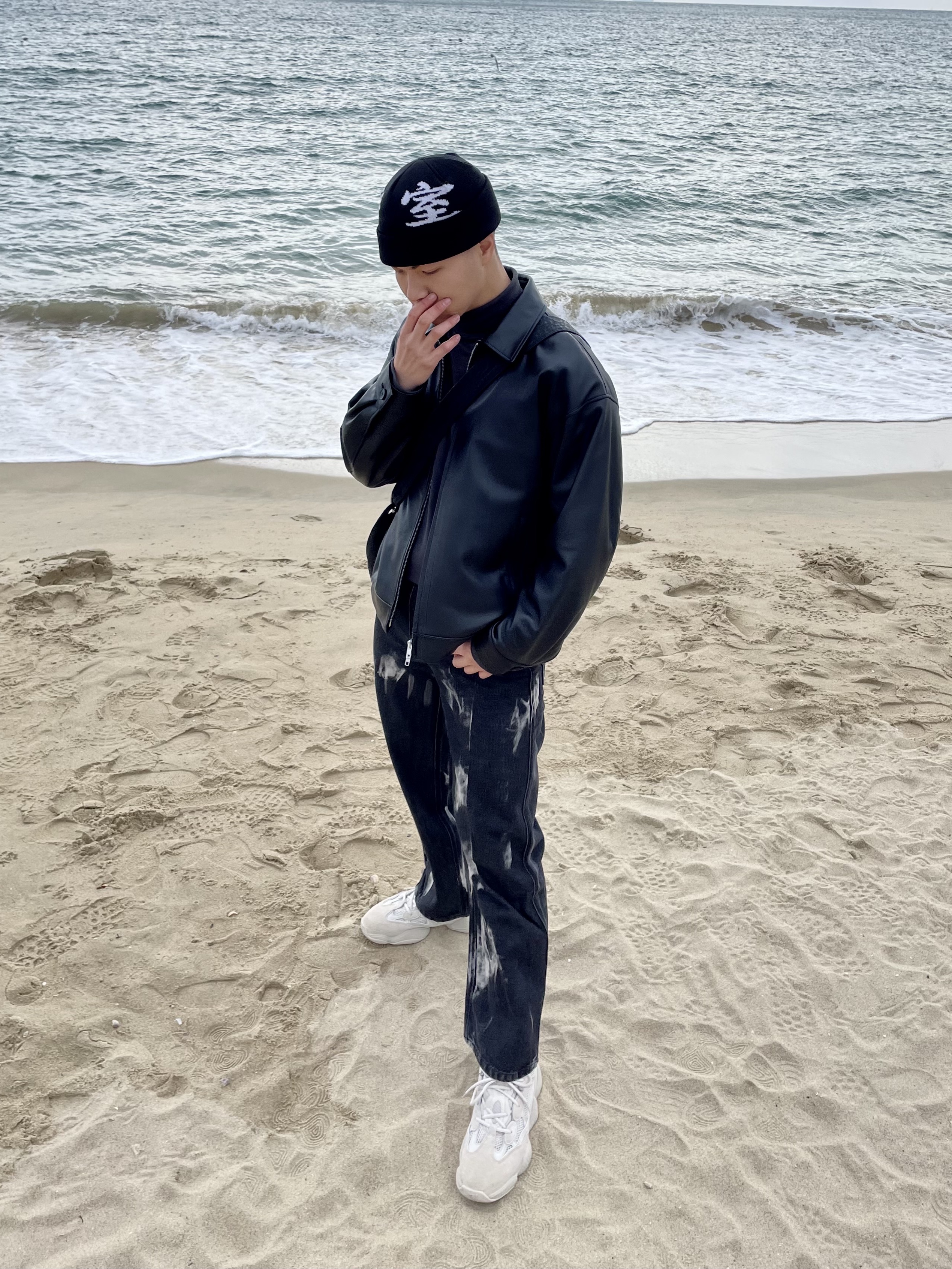 Darkr8m Studio Beanie Black, Adidas Yeezy 500 Blush 2022 착용 스타일