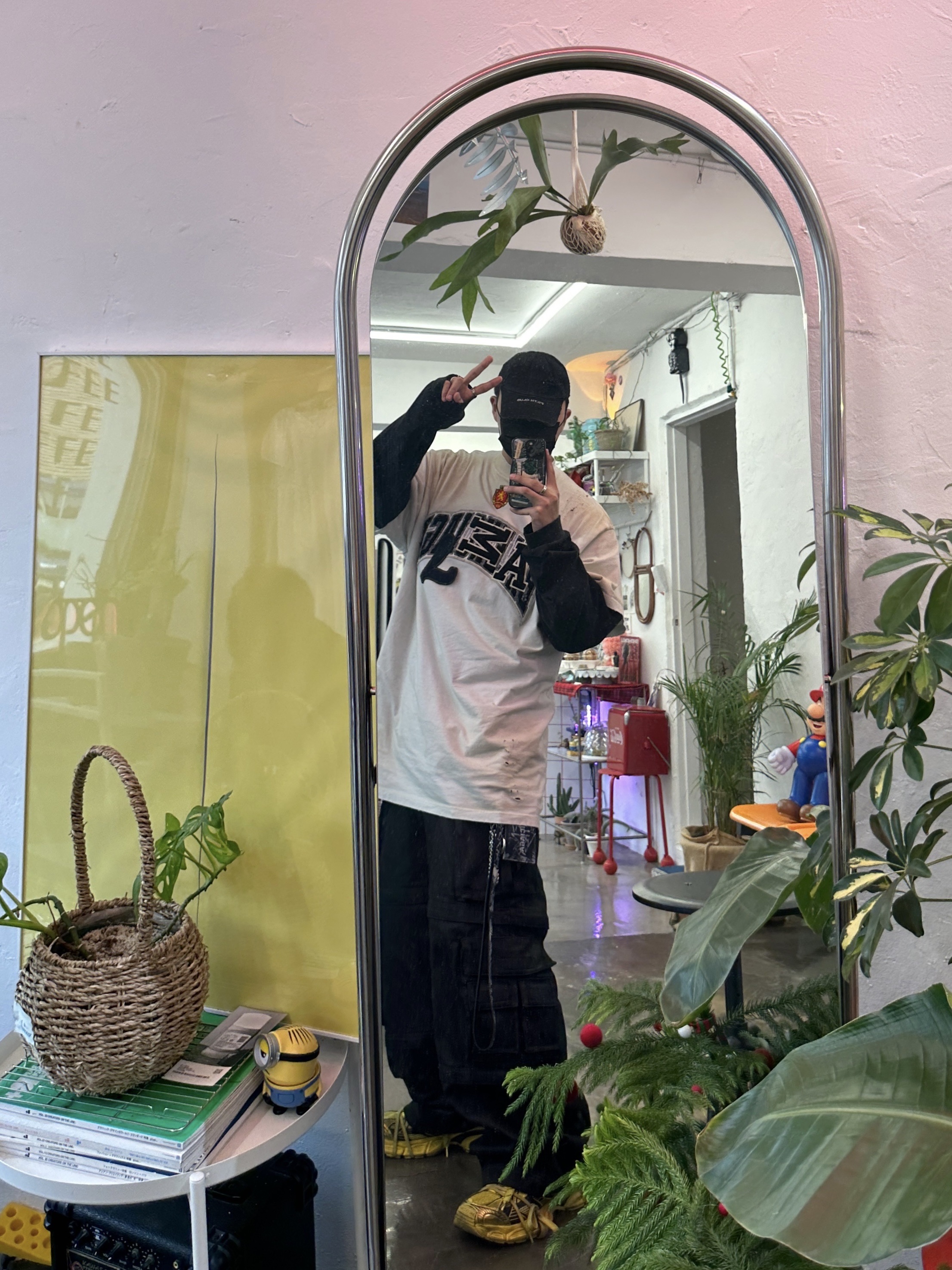 Project G/R Oversized Convertible Cargo Pants Coated Black, Balenciaga 3XL Sneakers Yellow Black 착용 스타일 - 3