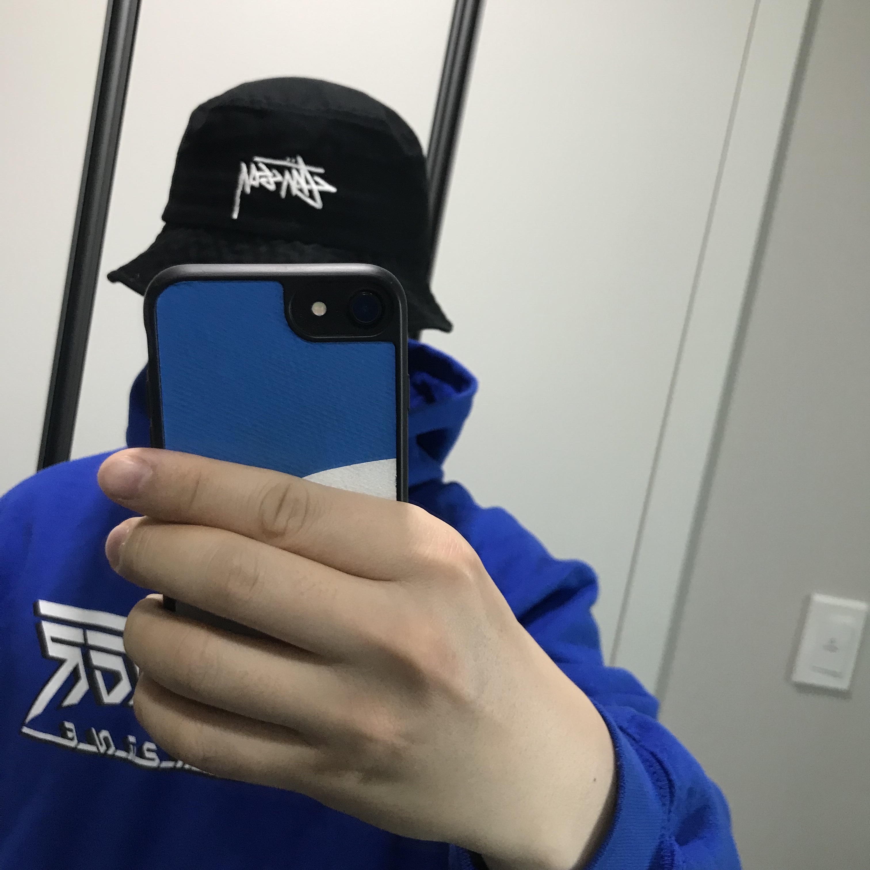 Stussy Big Stock Bucket Hat Black 착용 스타일
