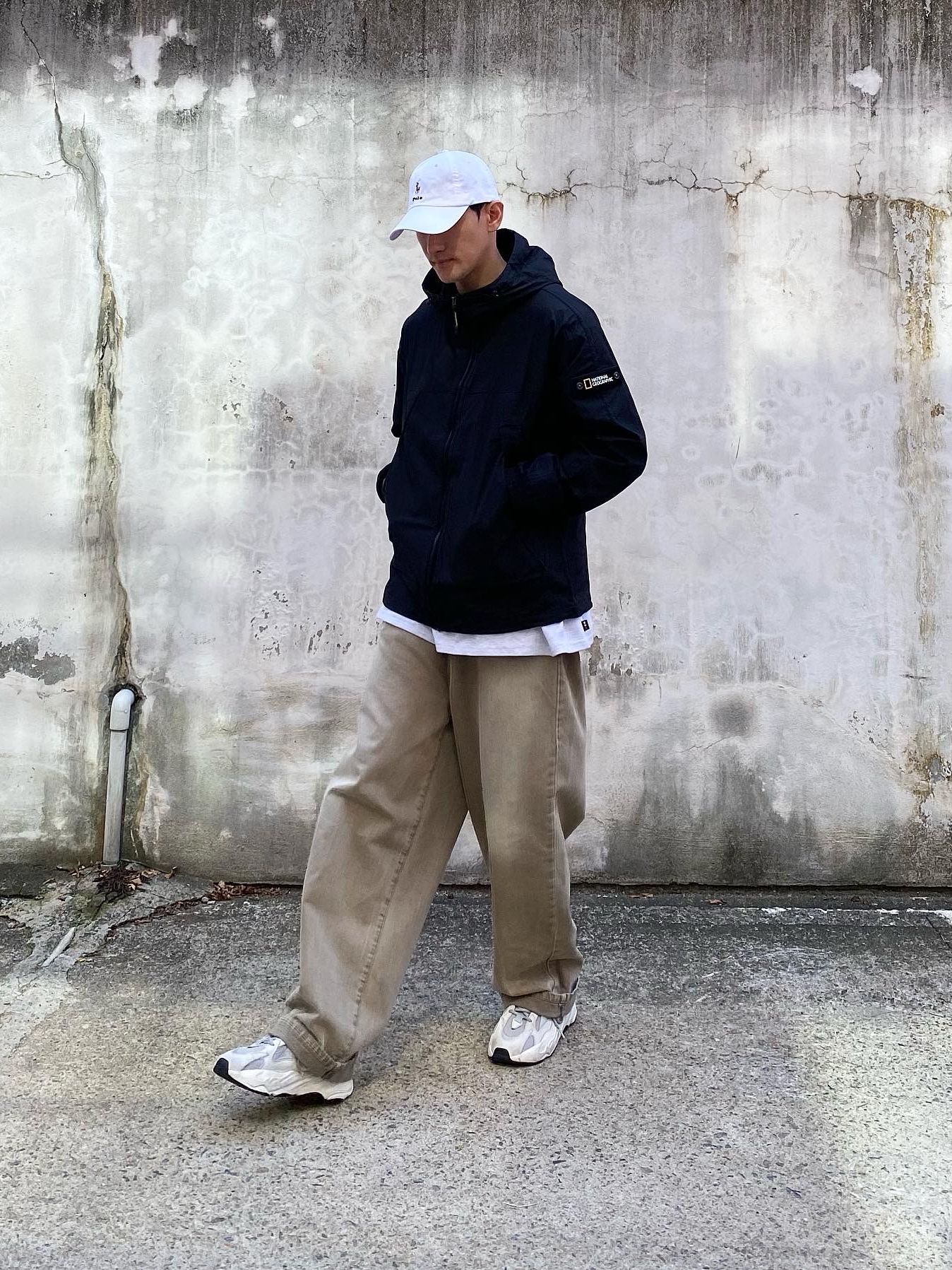 Adidas Yeezy Boost 700 V2 Static 2018 착용 스타일 - 1
