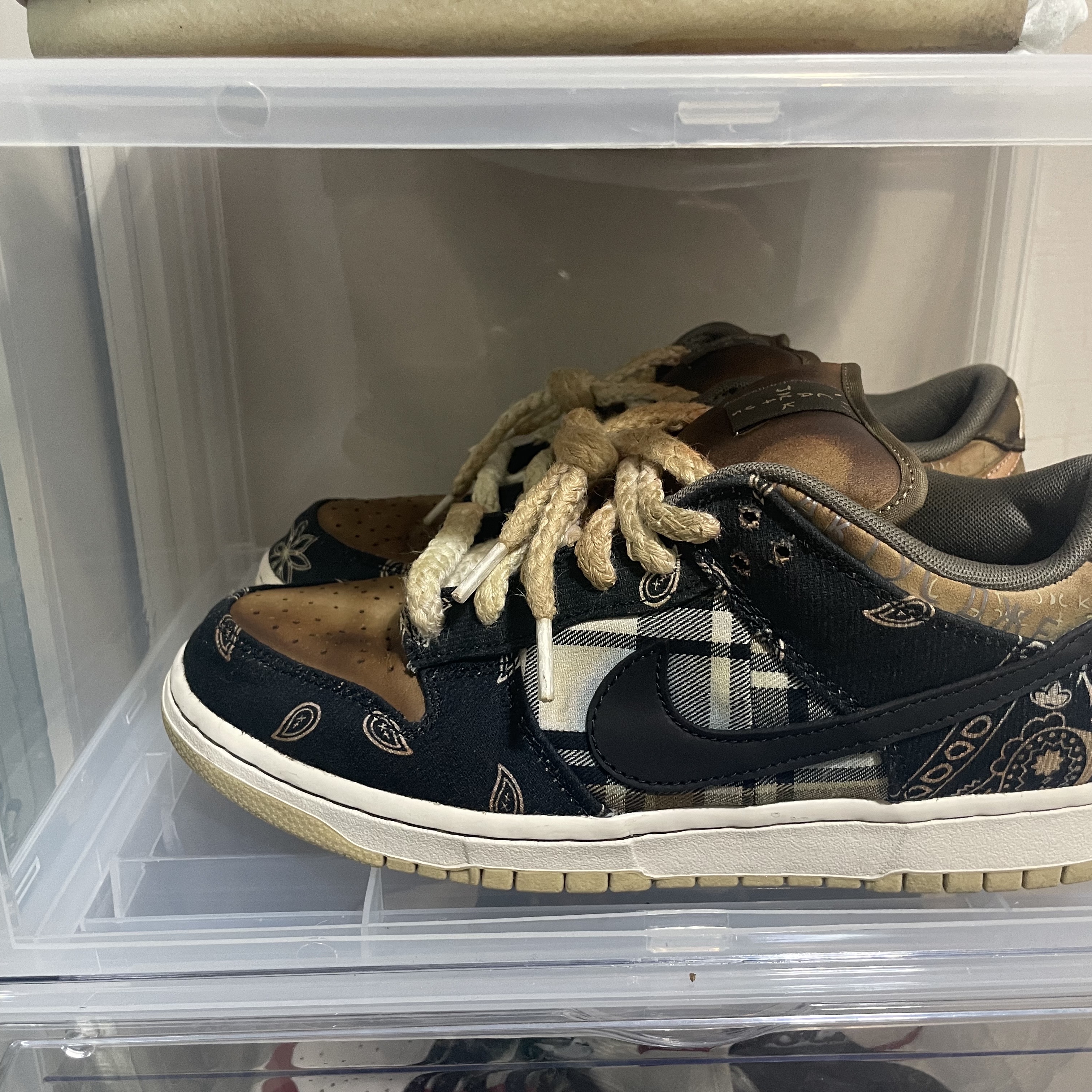 Nike x Travis Scott SB Dunk Low 착용 스타일 - 1