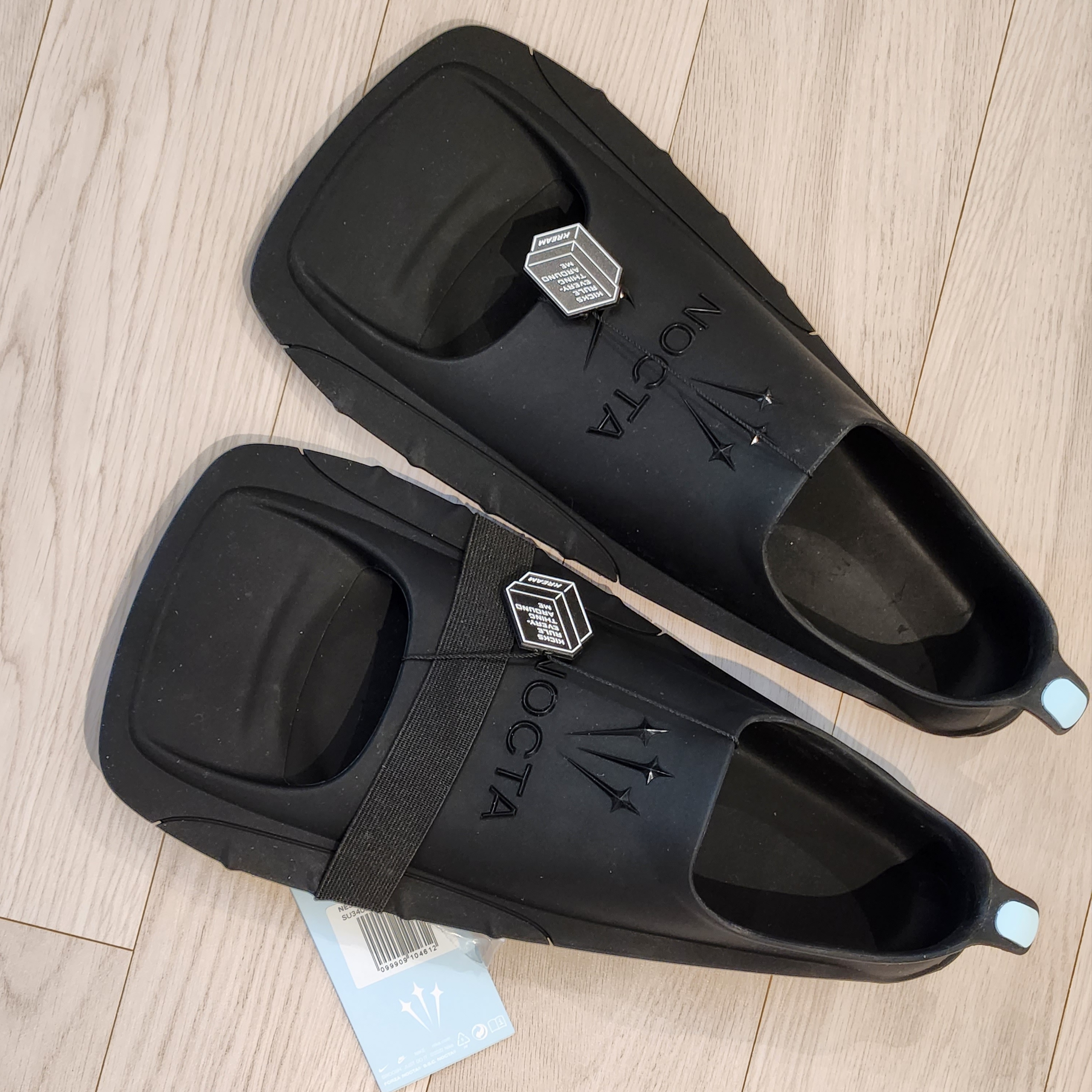 Nike x Drake Nocta Swim Fins Black 착용 스타일