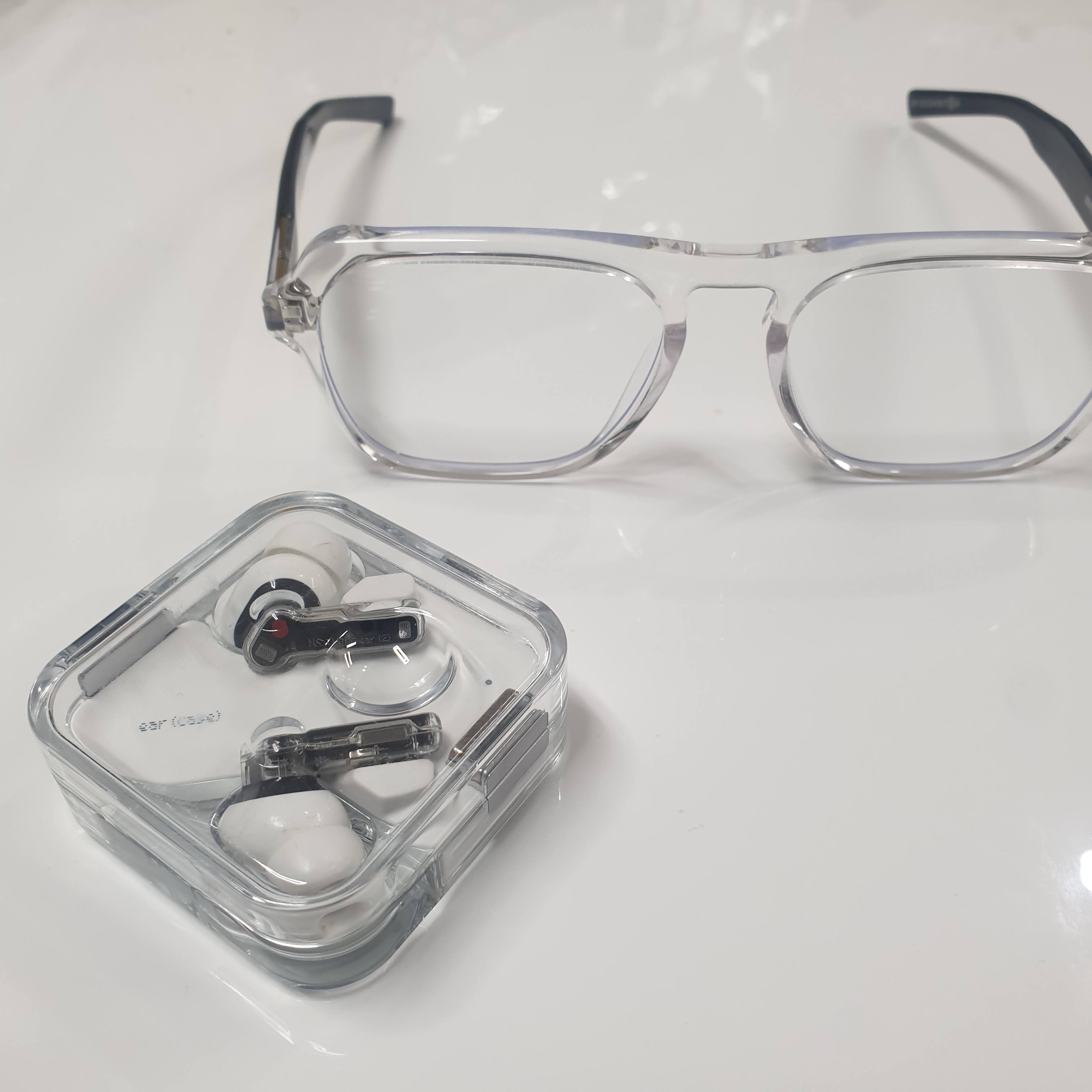 Gentle Monster x Maison Margiela MM011 Clear Black Gradient 착용 스타일