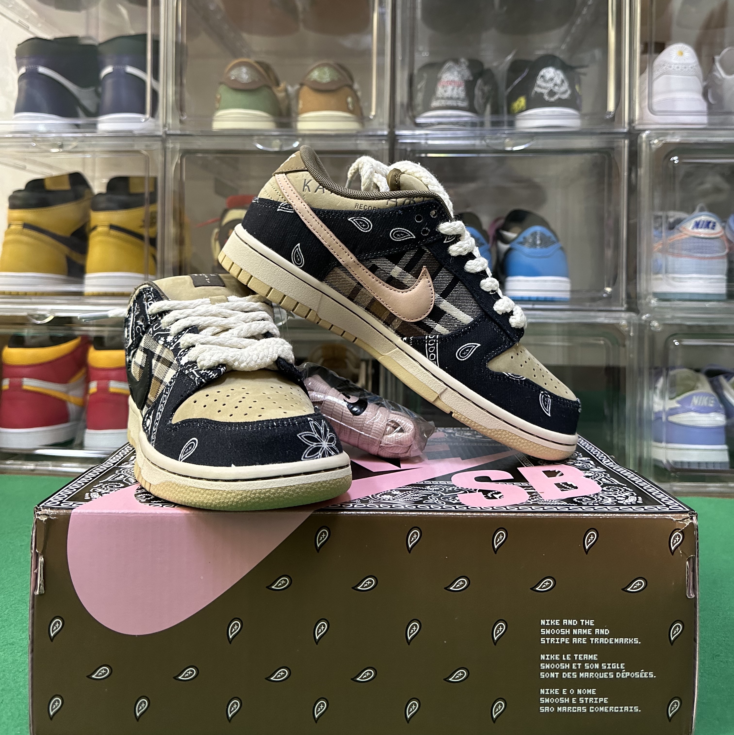 Nike x Travis Scott SB Dunk Low (Special Box) 착용 스타일