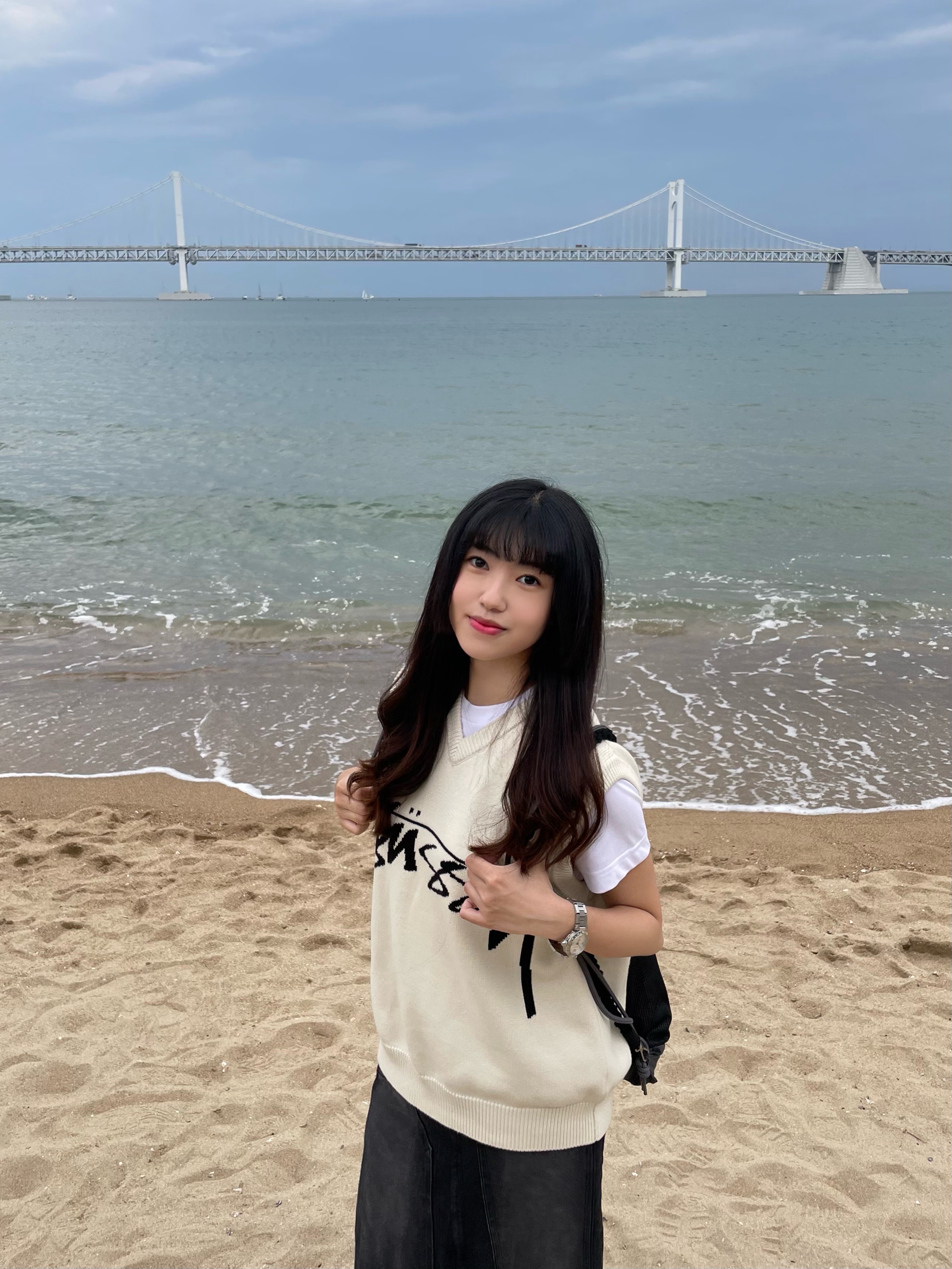 Stussy Sweater Vest Natural 착용 스타일 - 1
