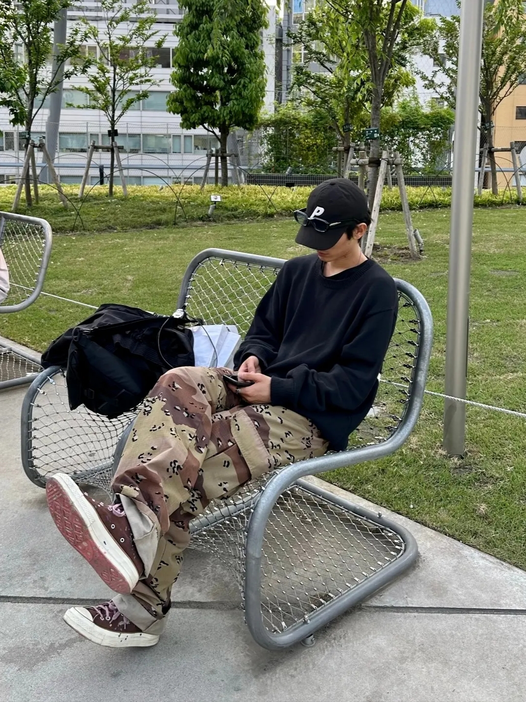 Converse x Bandulu Chuck 70 High Cappuccino, Palace P 6-Panel Black - 22FW 착용 스타일 - 1