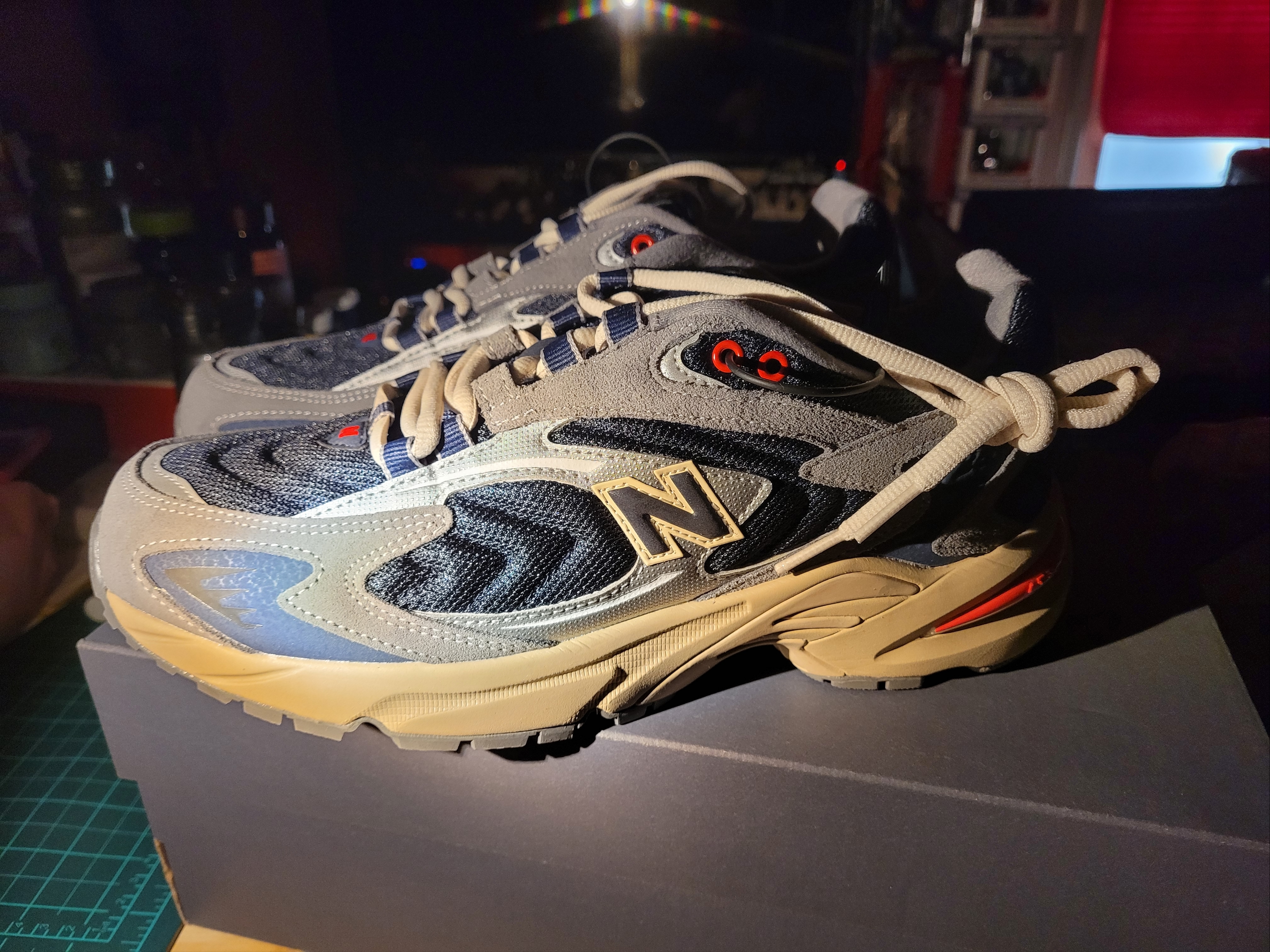 New Balance 725 Navy 착용 스타일