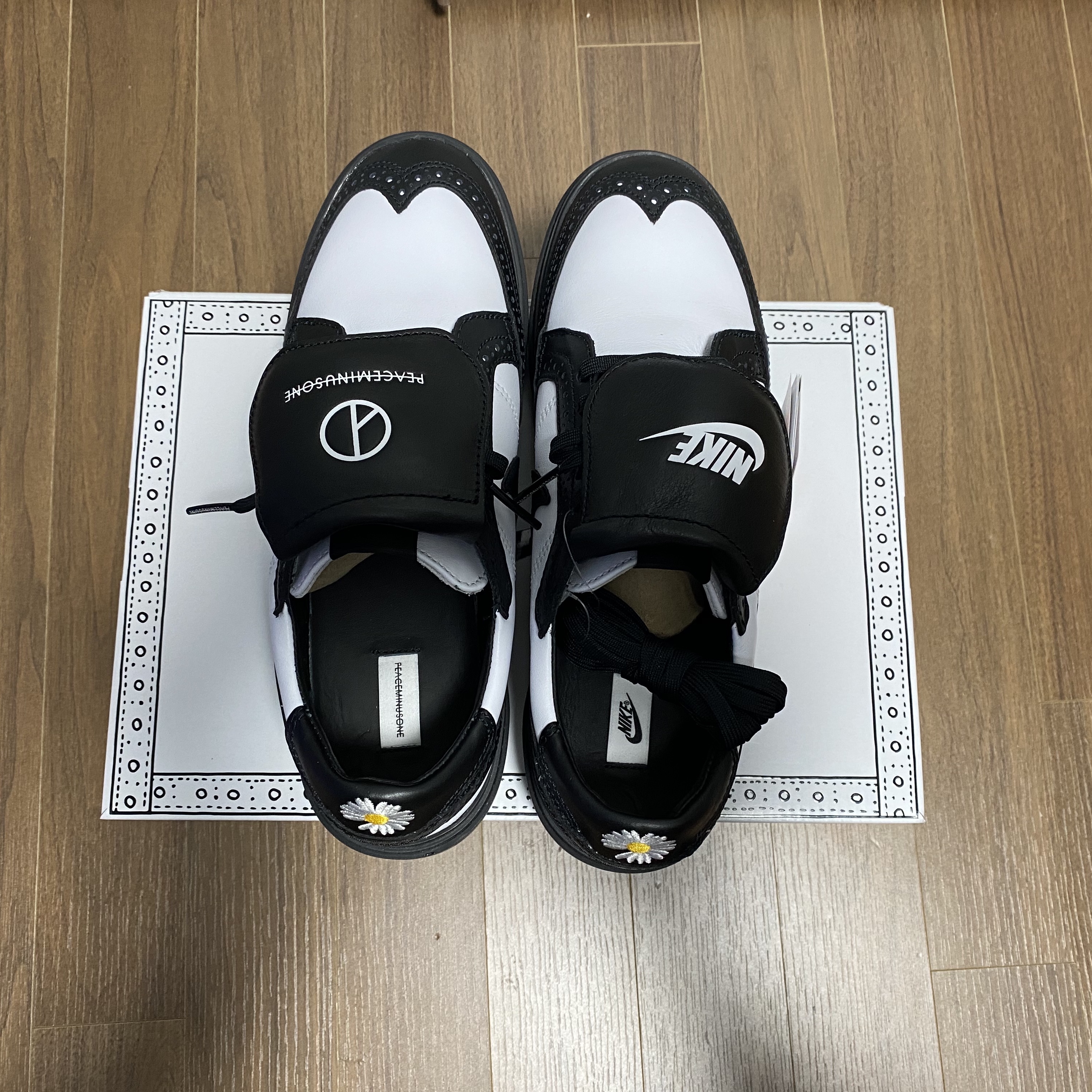 Nike x Peaceminusone Kwondo1 Black and White 착용 스타일