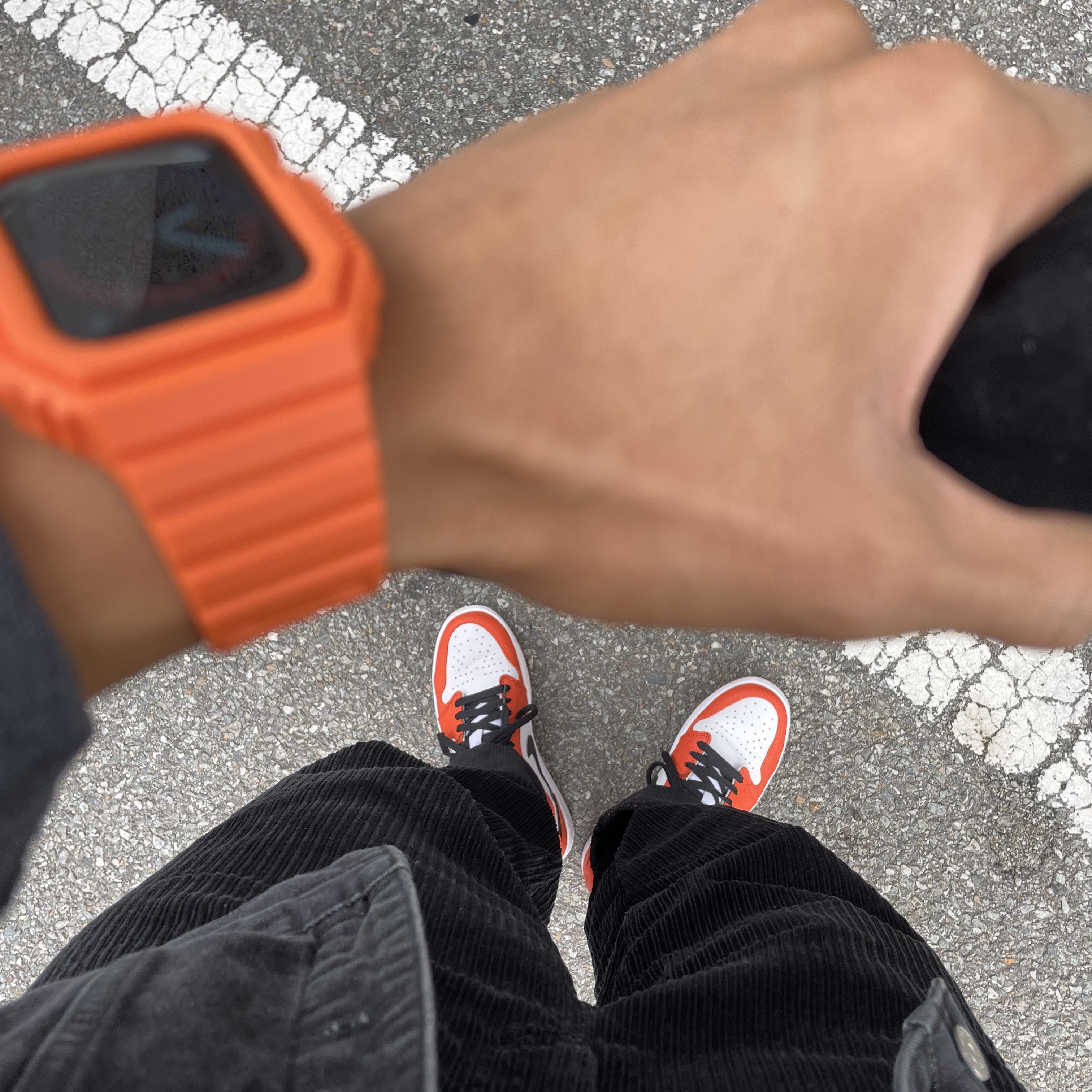 Jordan 1 Low OG Starfish 착용 스타일 - 1