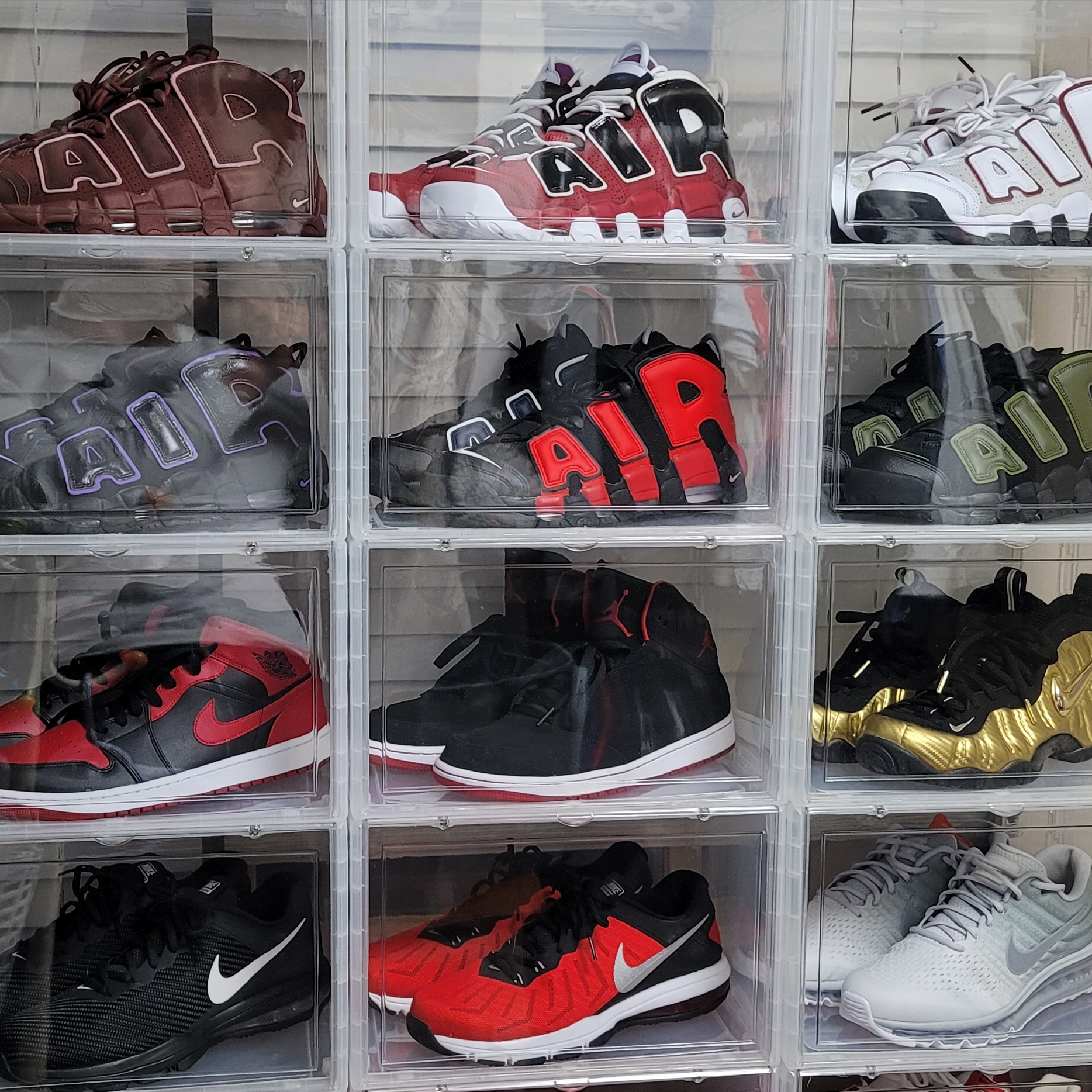 Nike Air More Uptempo 96 Black University Red 착용 스타일 - 1
