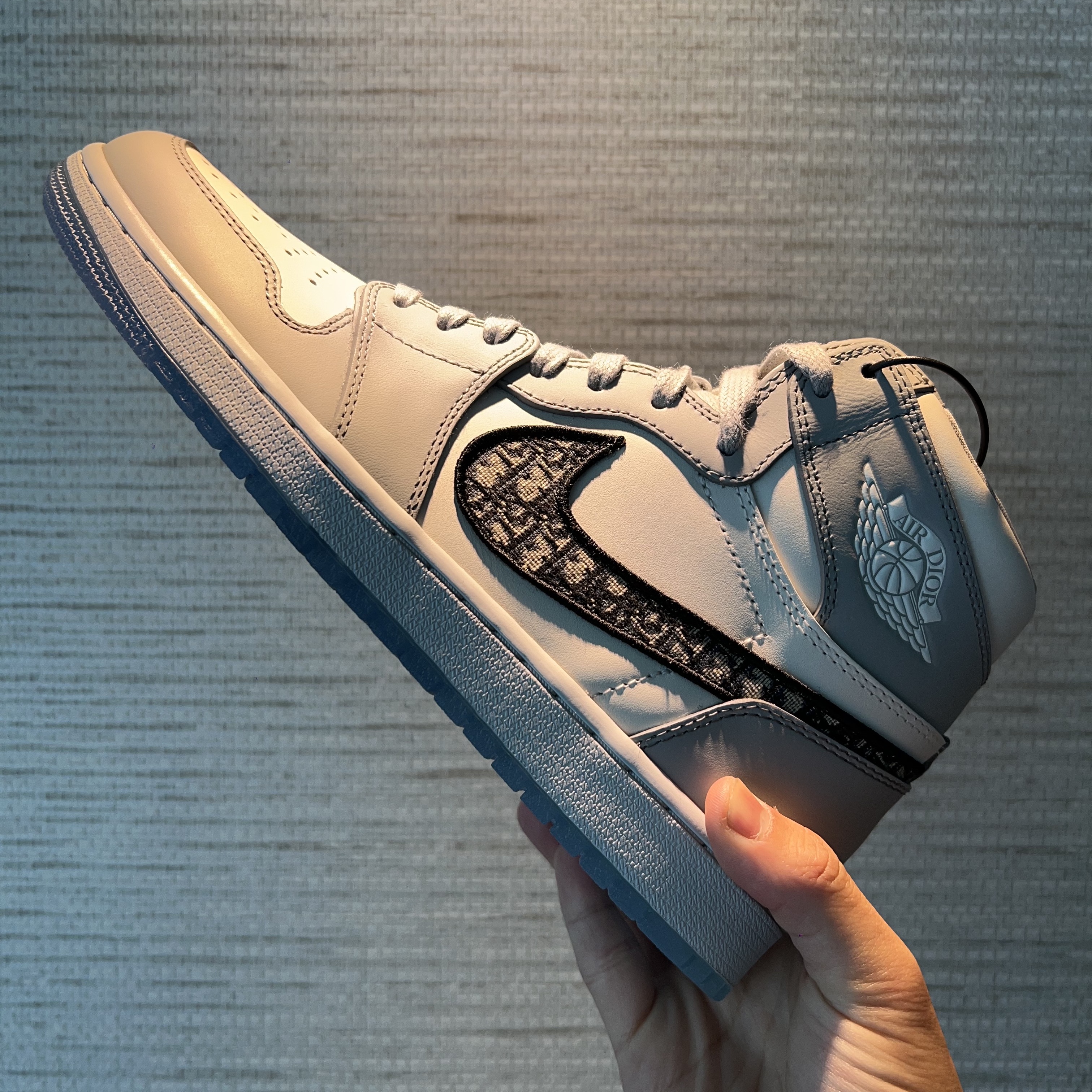 Jordan 1 x Dior High OG 착용 스타일