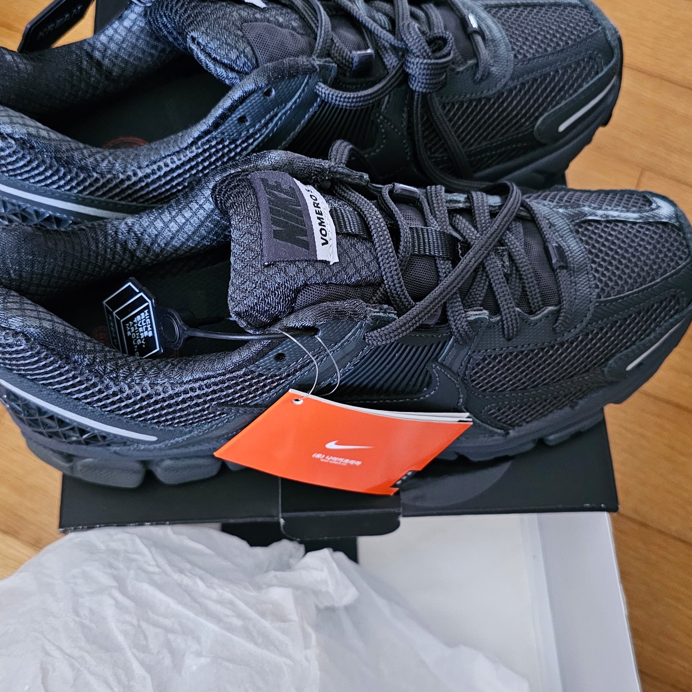 Nike Zoom Vomero 5 SP Anthracite 2023 착용 스타일