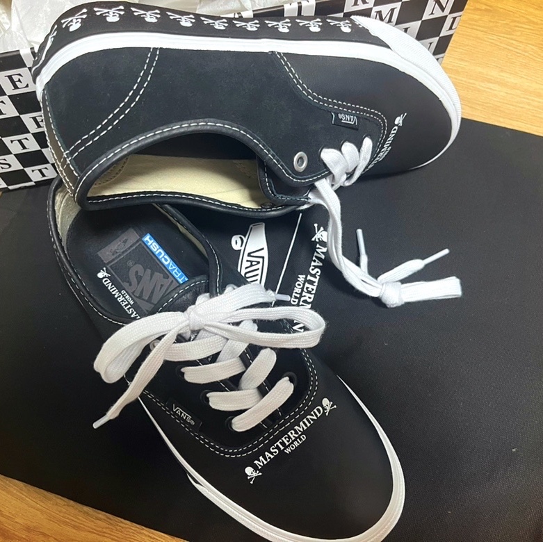 Vans Vault x Mastermind World Authentic LX Black 착용 스타일