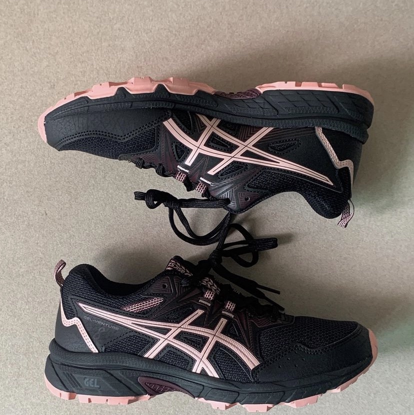 (W) Asics Gel-Venture 8 Black Frosted Rose 착용 스타일 - 2