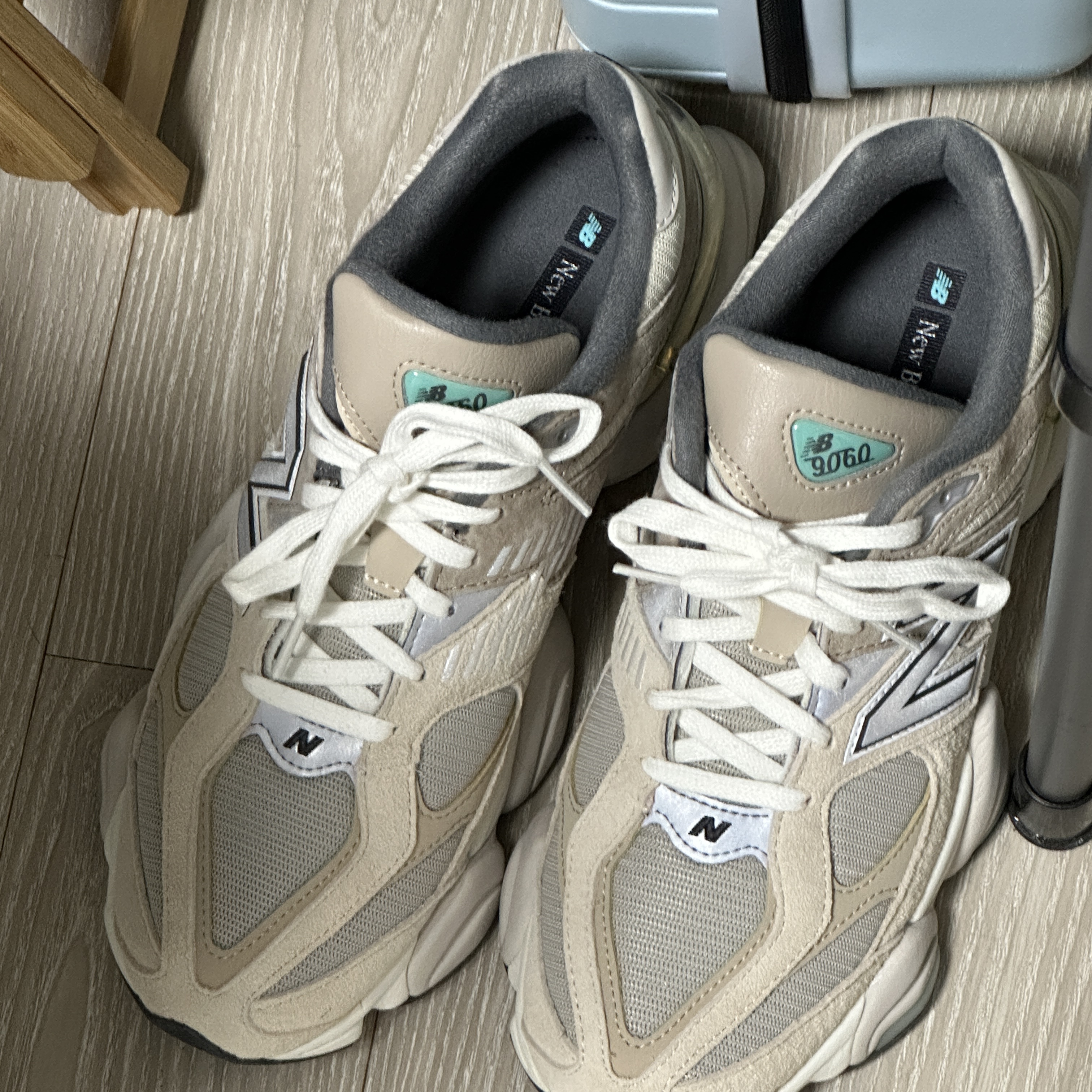 New Balance 9060 Sea Salt 착용 스타일 - 2