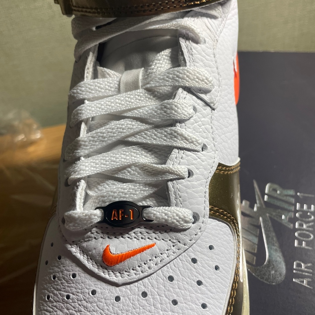 Nike Air Force 1 Mid QS Ale Brown 착용 스타일 - 3