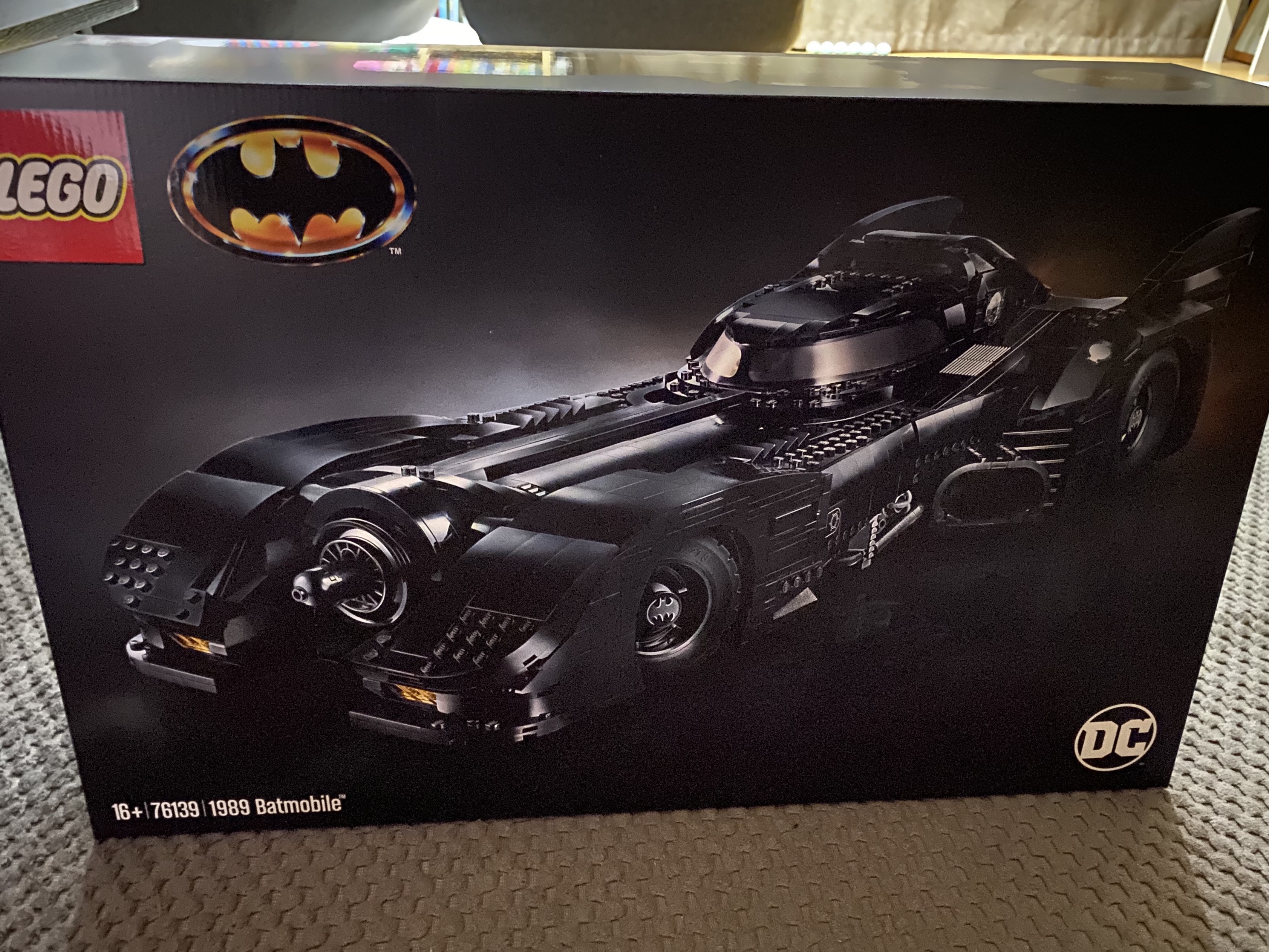Lego DC Comics Batman 1989 Batmobile 착용 스타일