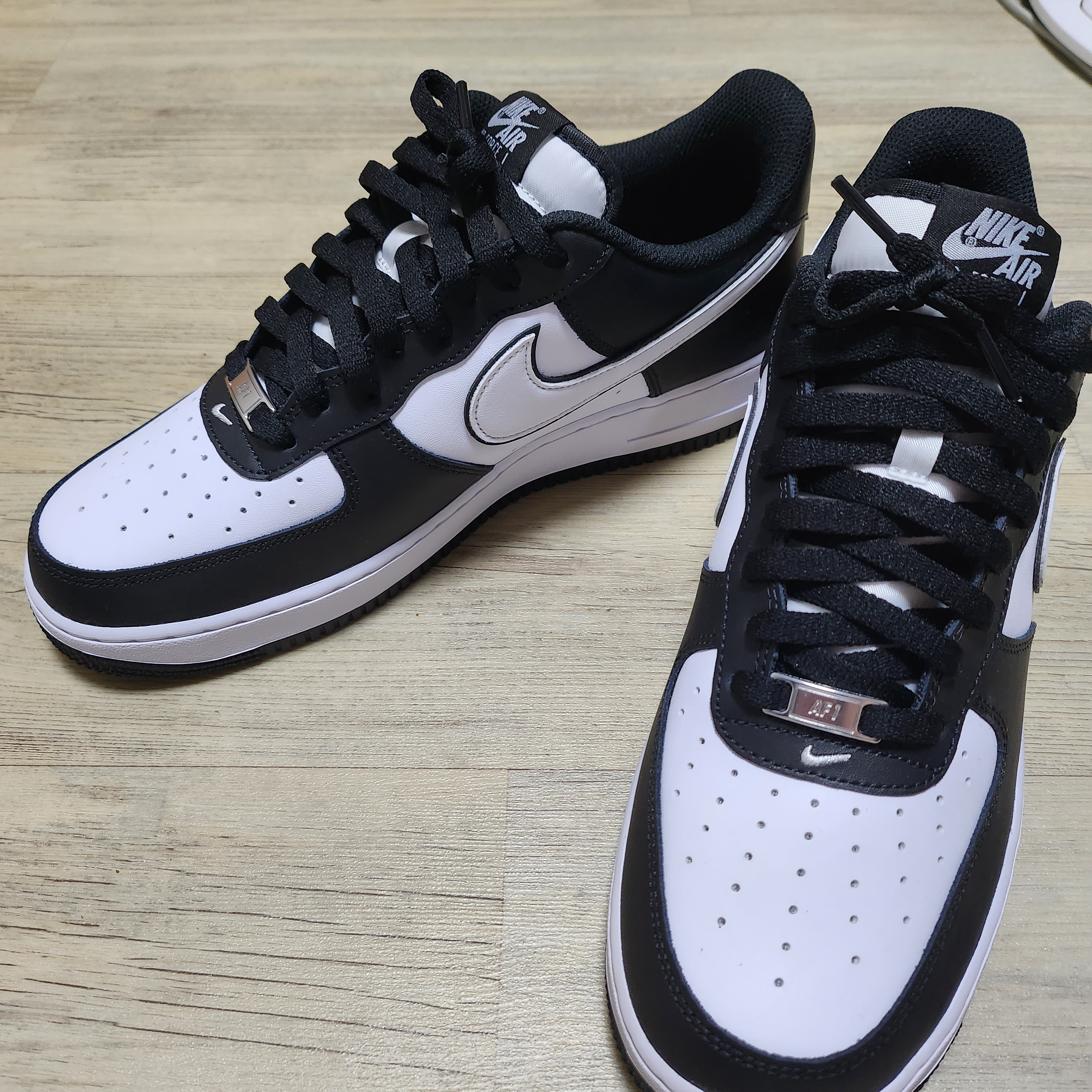 Nike Air Force 1 '07 Black White 착용 스타일