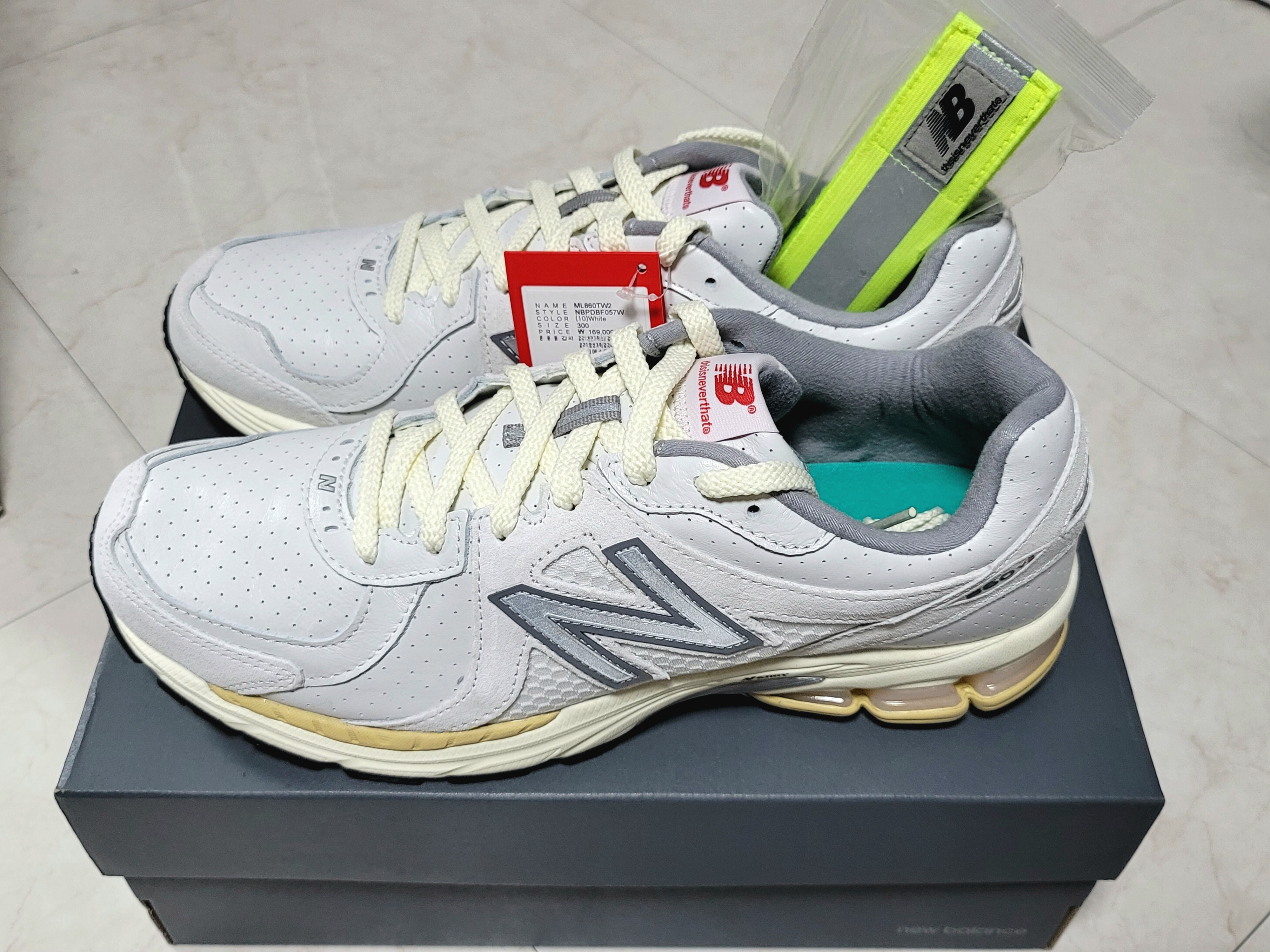 New Balance x Thisisneverthat 860v2 White 착용 스타일