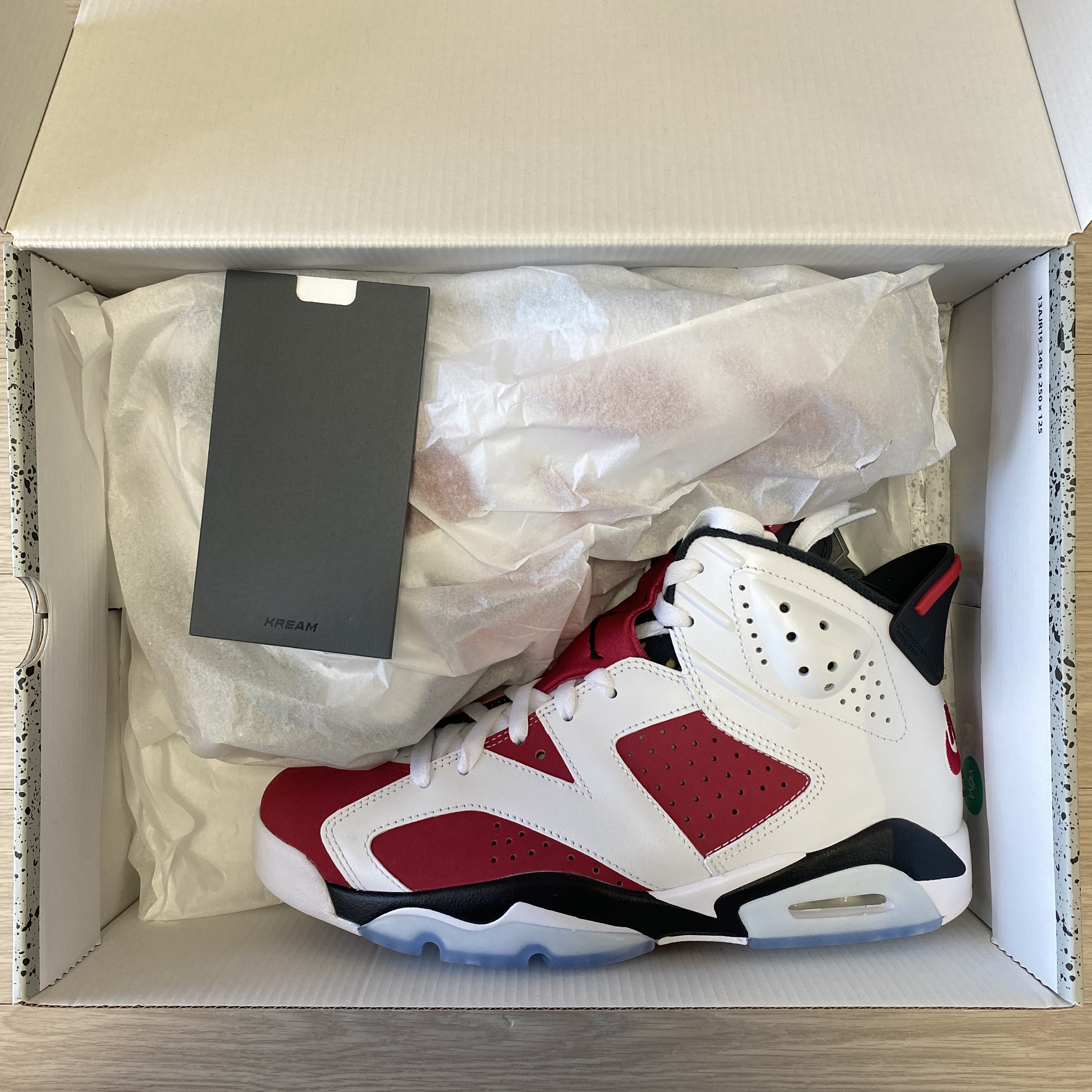 Jordan 6 Retro Carmine 2021 착용 스타일 - 1