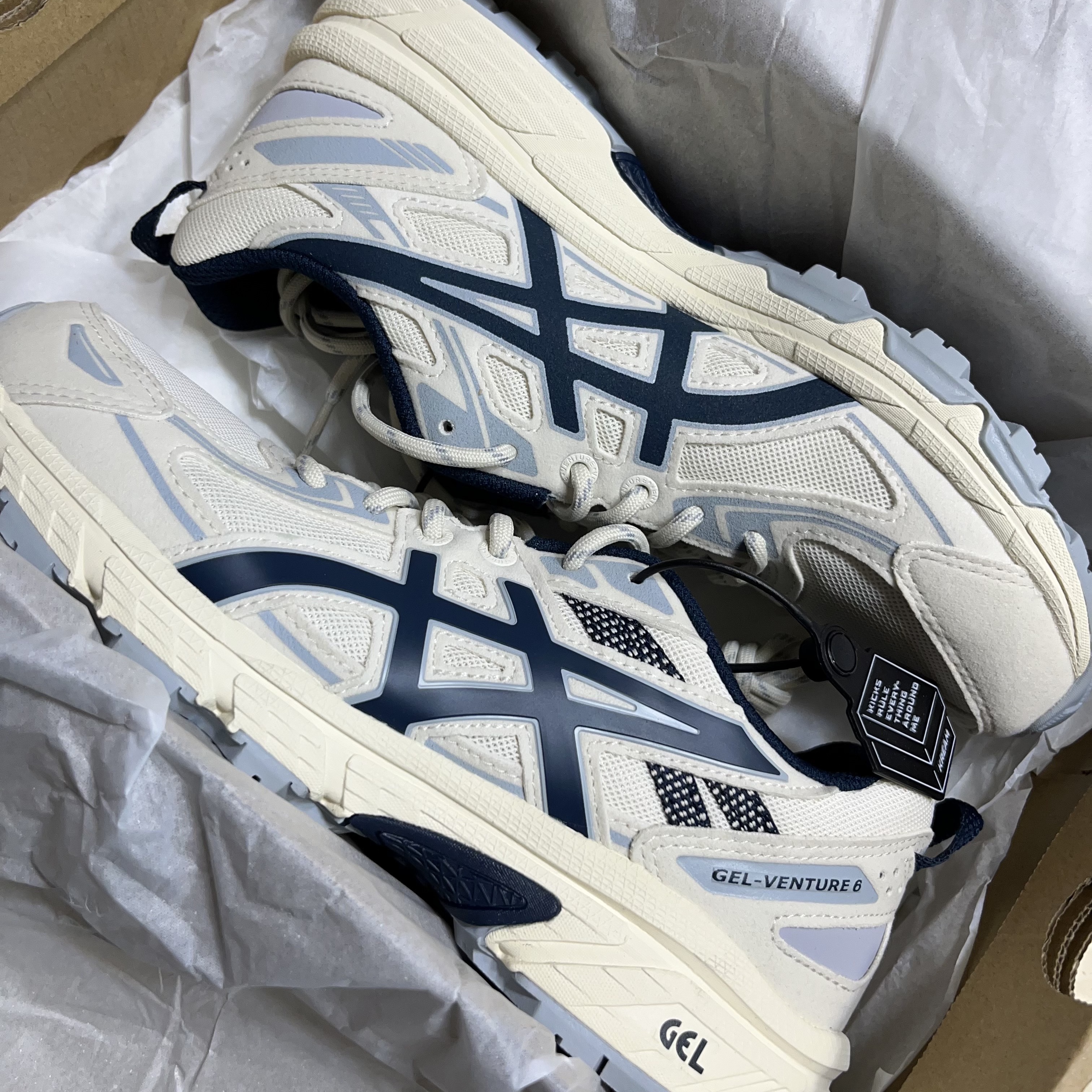 Asics Gel-Venture 6 SPS Birch French Blue 착용 스타일