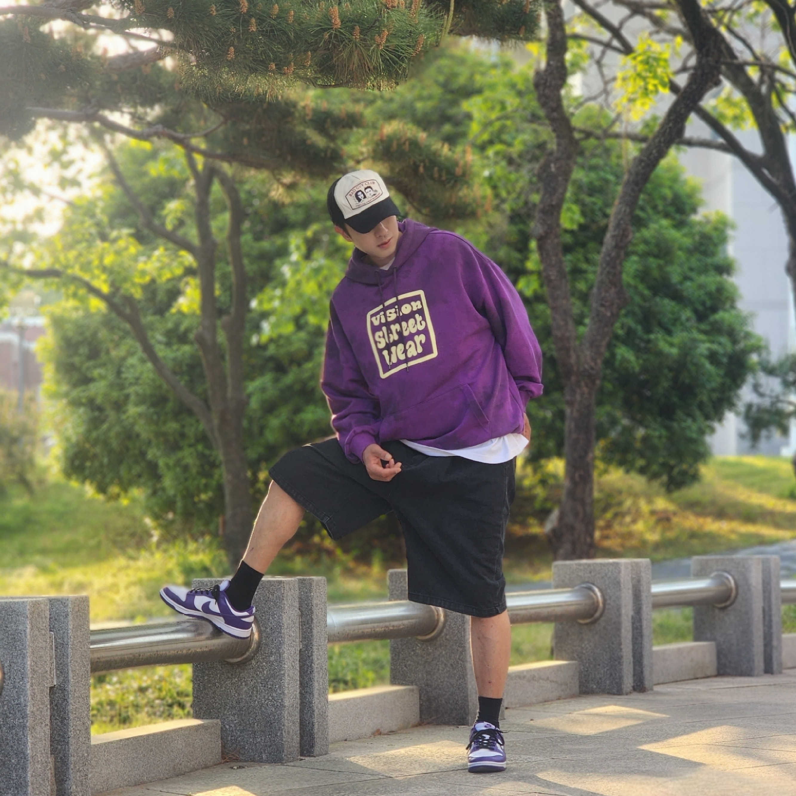 Nike Dunk Low Retro Championship Court Purple 착용 스타일 - 3