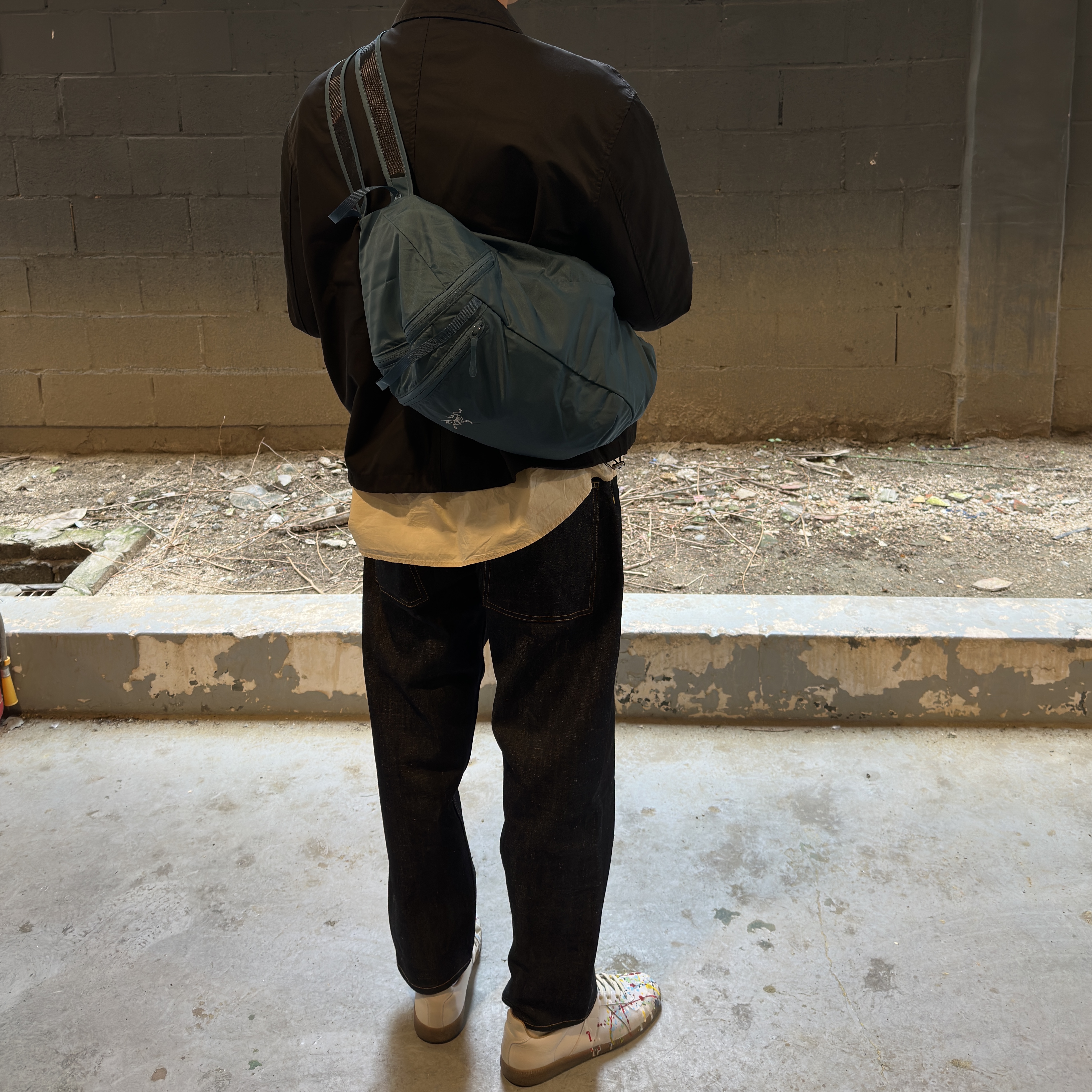 Arc'teryx Heliad 15 Backpack Serene 착용 스타일