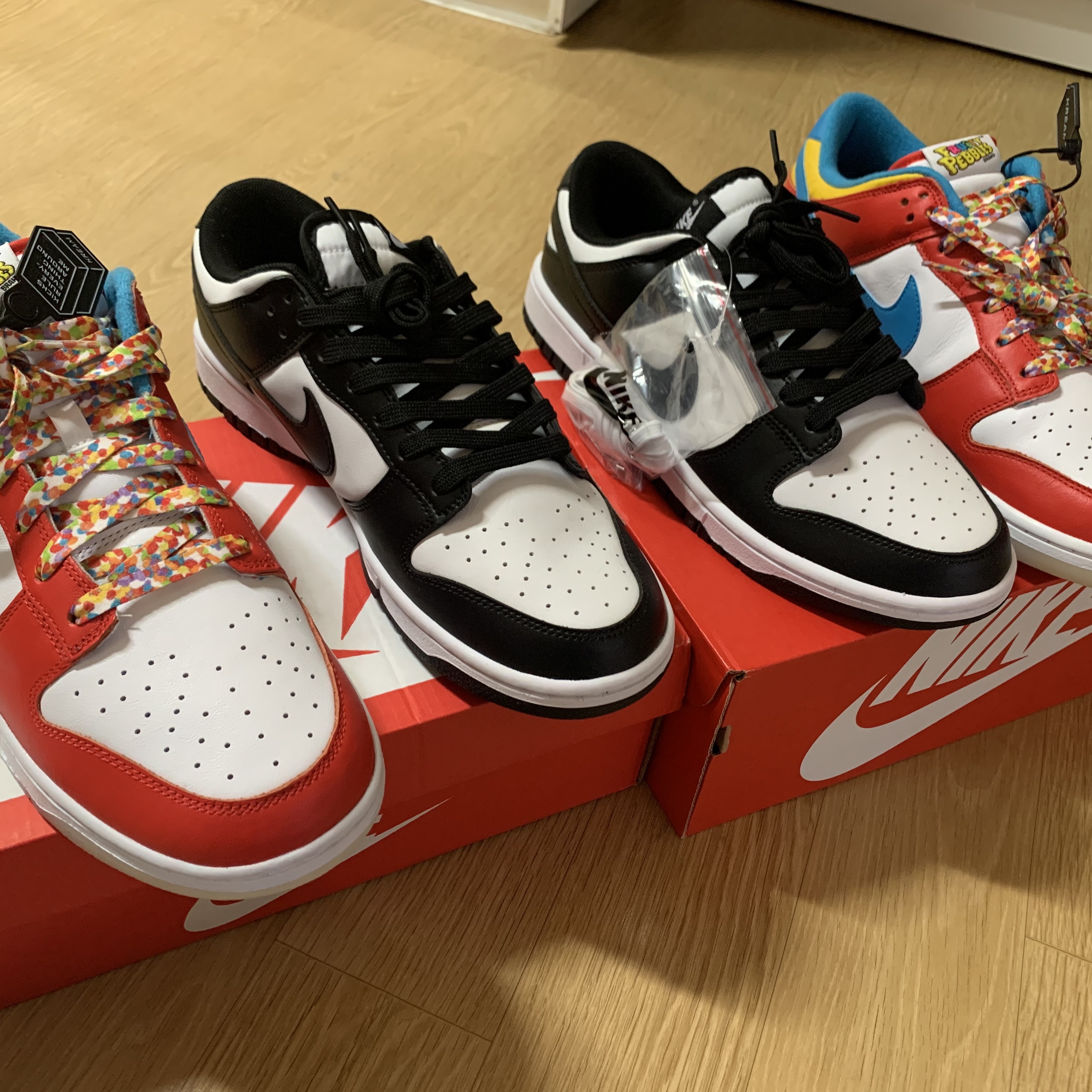 (W) Nike Air Force 1 '07 LX White Safety Orange 착용 스타일 - 2