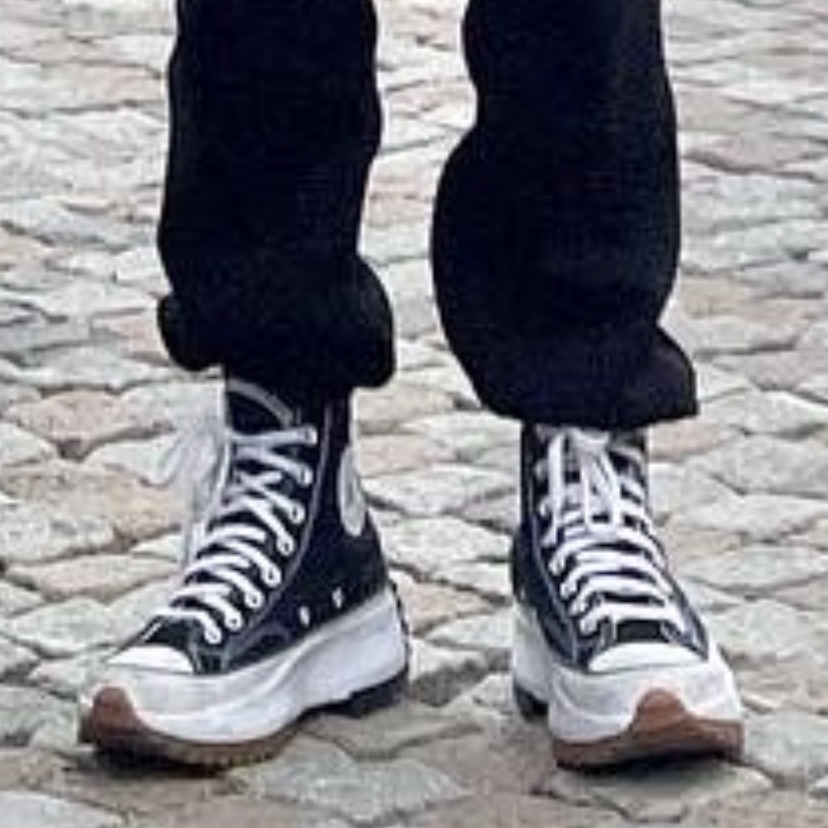 Converse Run Star Hike Hi Black White Gum 착용 스타일
