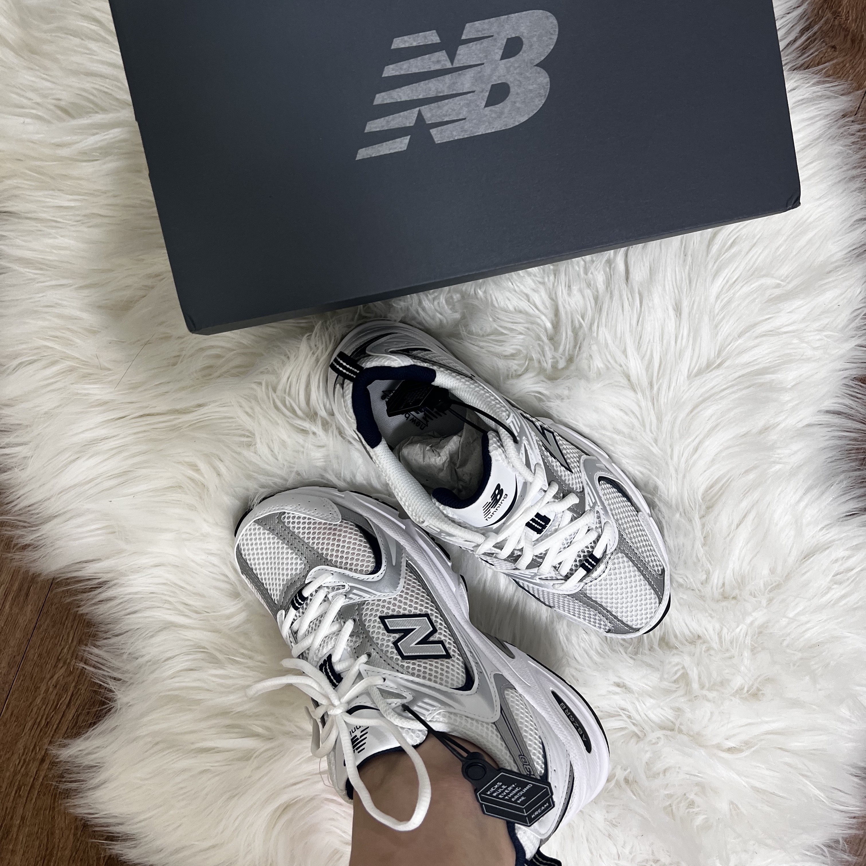 New Balance 530 White 착용 스타일
