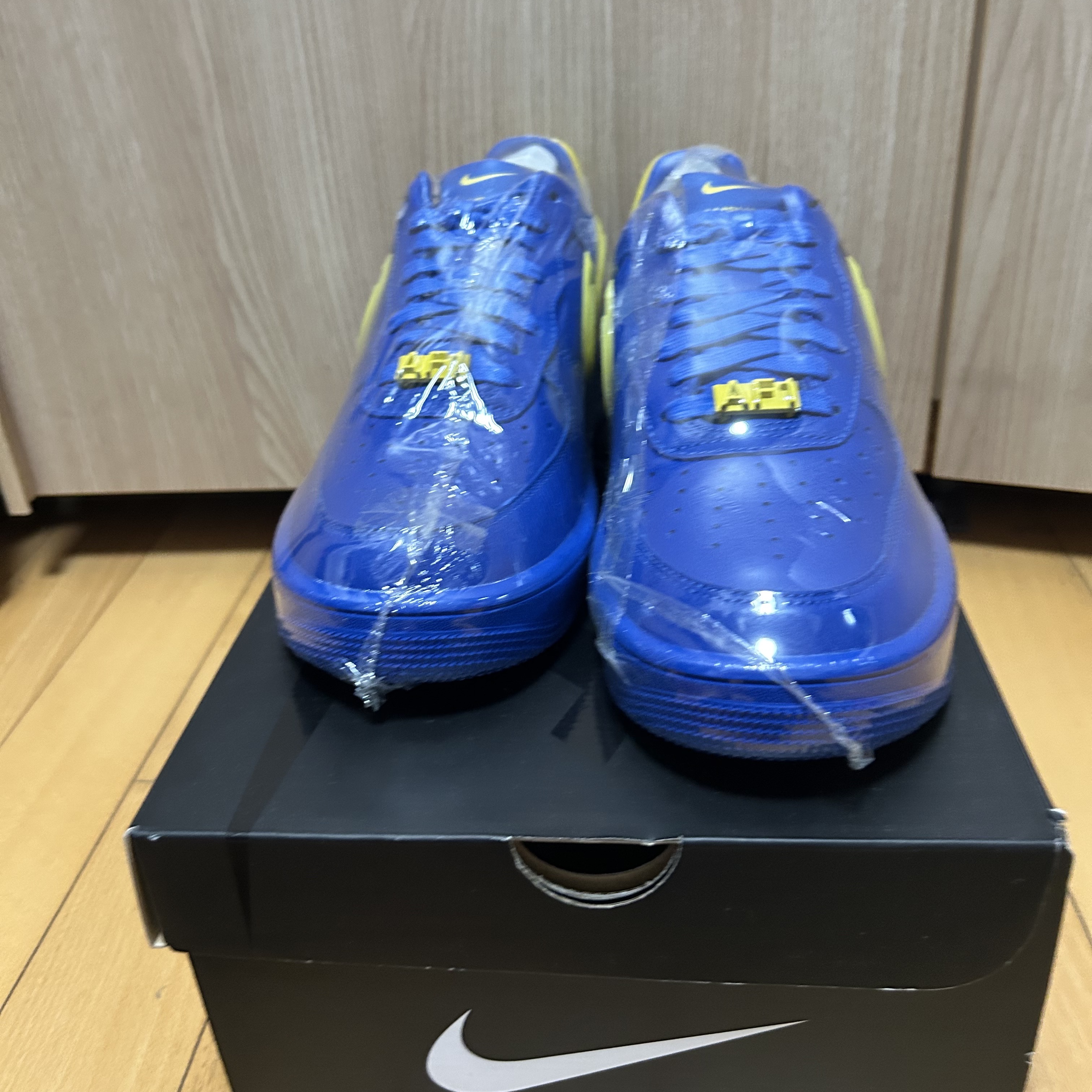 Nike x Ambush Air Force 1 Low SP Game Royal and Vivid Sulfur 착용 스타일