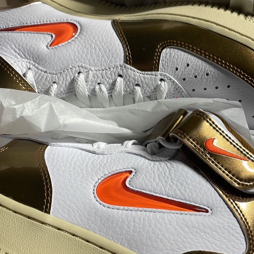 Nike Air Force 1 Mid QS Ale Brown 착용 스타일 - 2