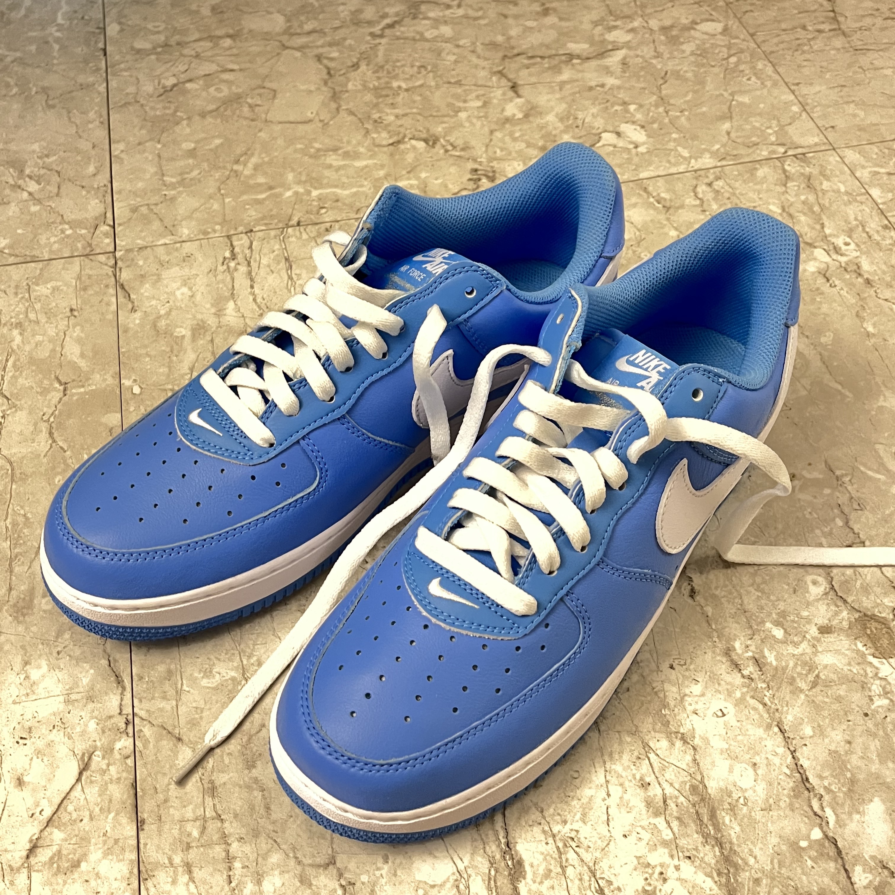 Nike Air Force 1 Low Retro Color of the Month University Blue 착용 스타일