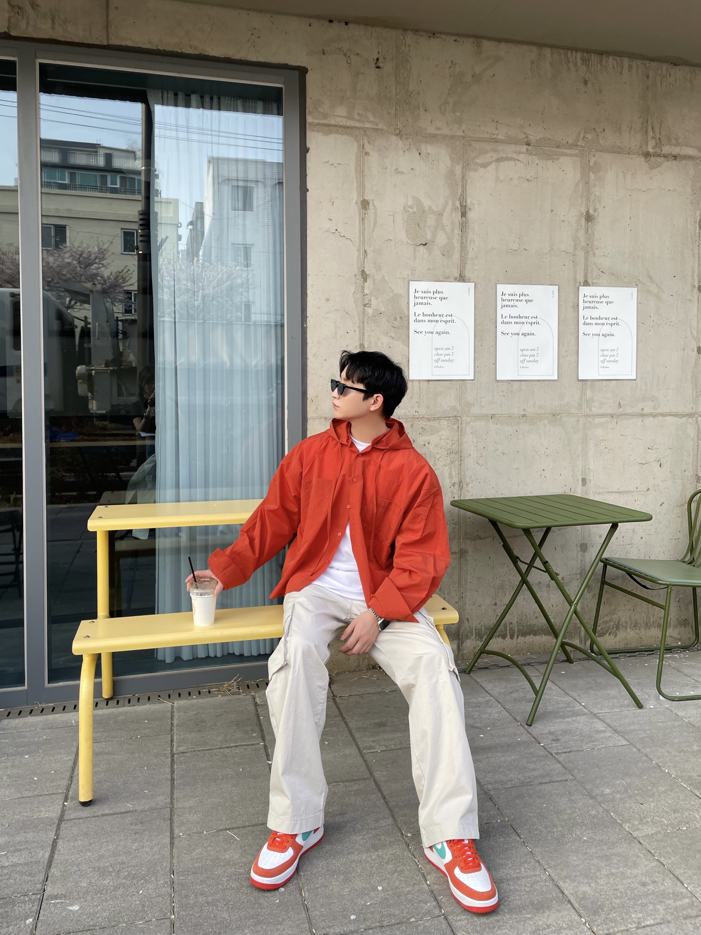 나이키 에어포스 1 '07 LV8 애슬레틱 클럽 러쉬 오렌지 워시드 틸 착용 스타일 - 4