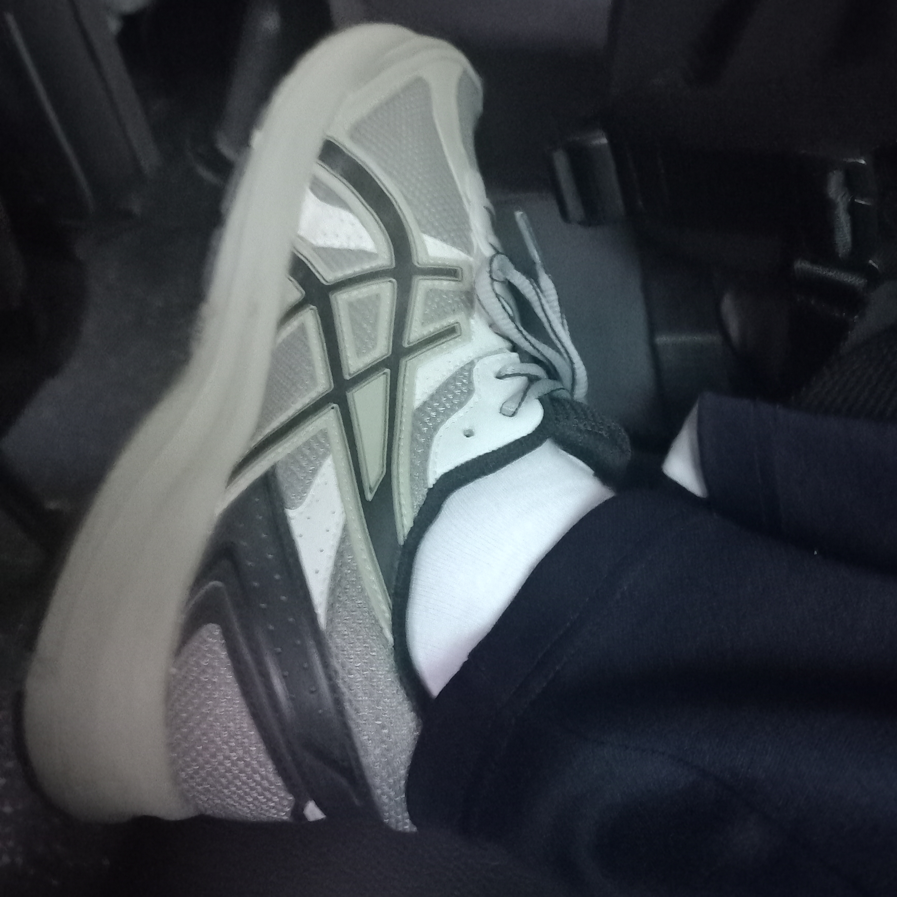 Asics Jog 100 S Sheet Rock - 2E Wide 착용 스타일