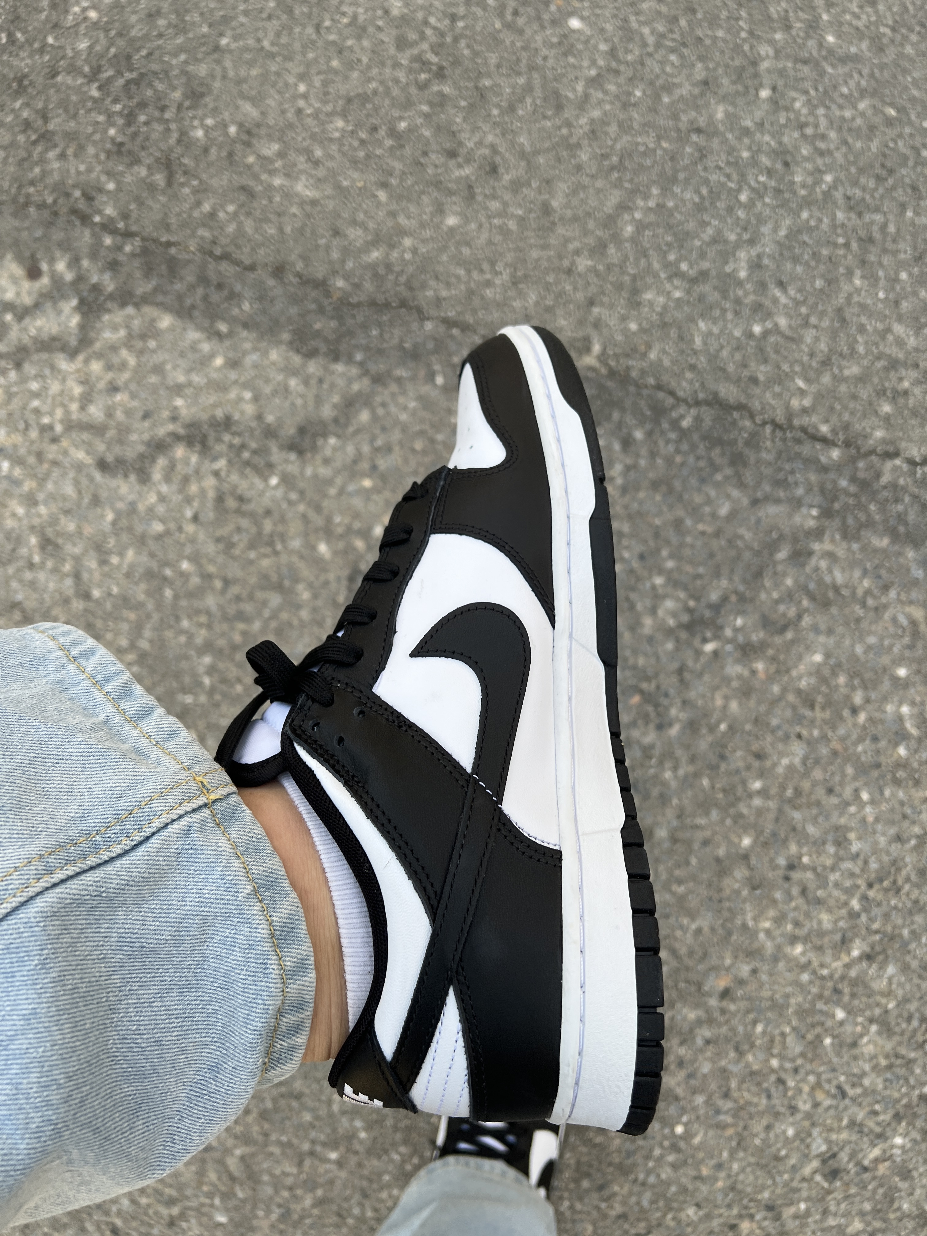 Nike Dunk Low Retro Black 착용 스타일