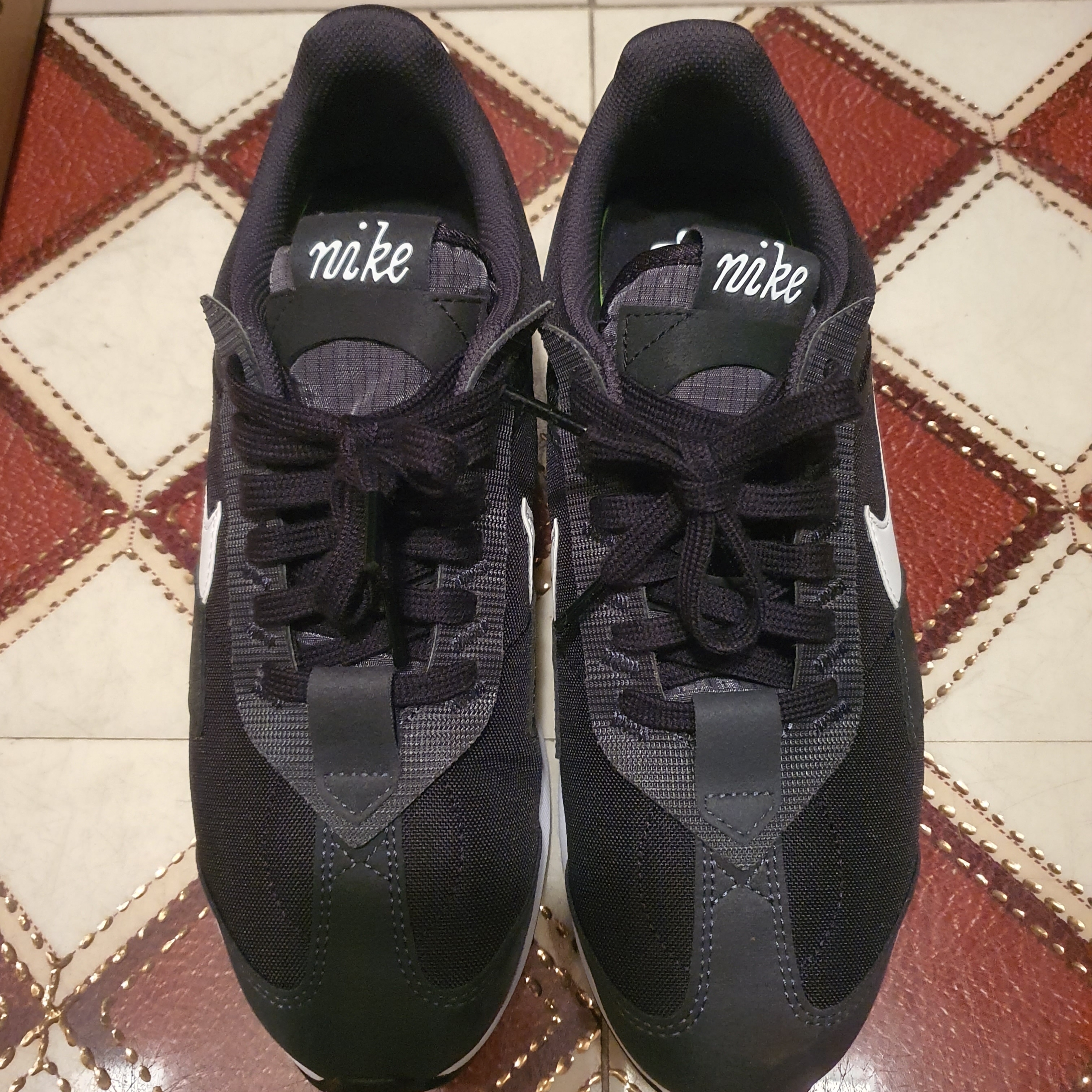 Nike Air Max Pre-Day Black Anthracite 착용 스타일