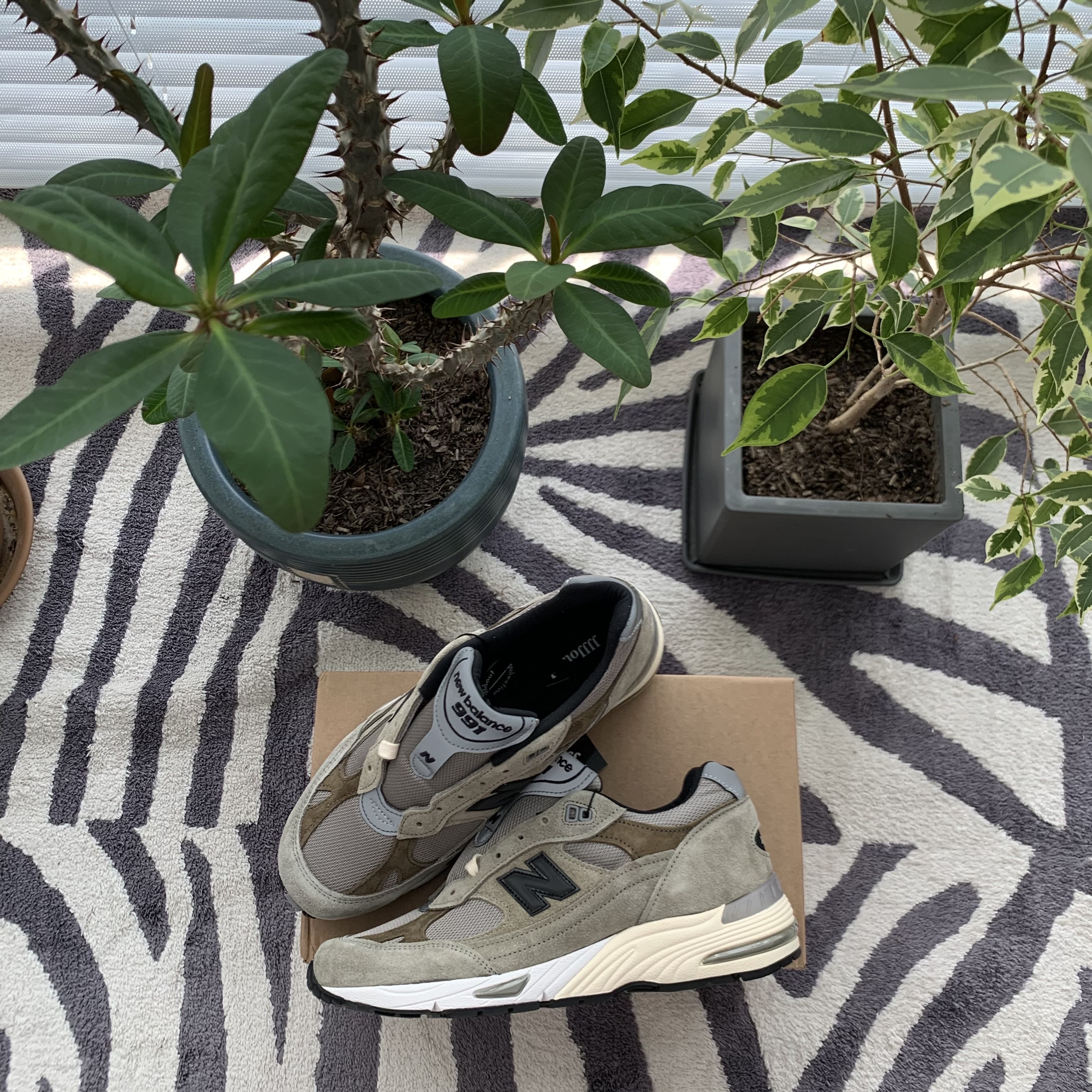 New Balance x JJJJound 991 Made in UK Grey 착용 스타일