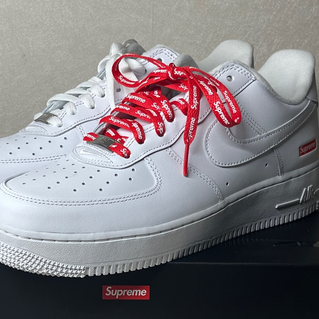 Nike x Supreme Air Force 1 Low White 착용 스타일