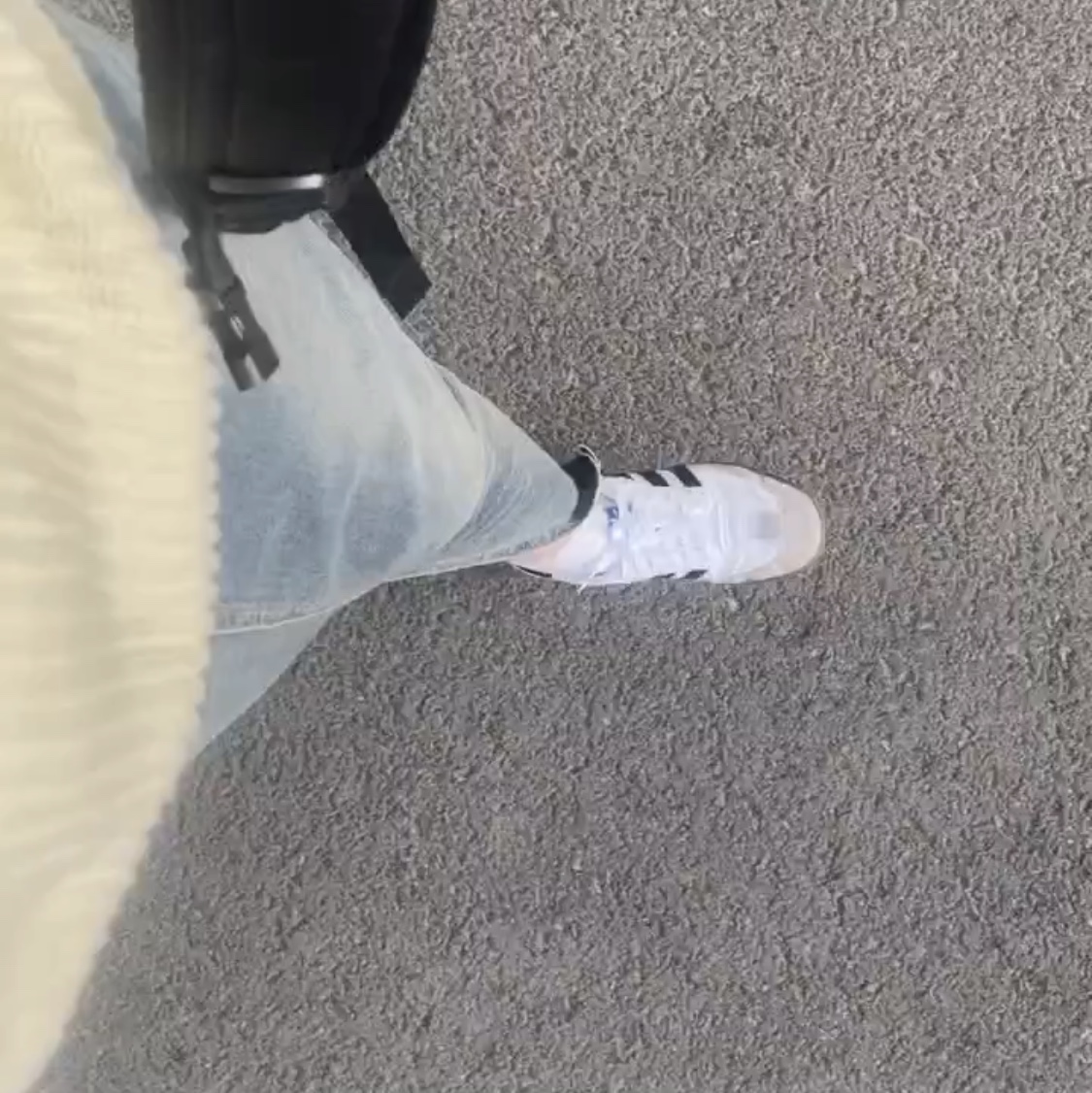 Adidas Samba Vegan White Black 착용 스타일