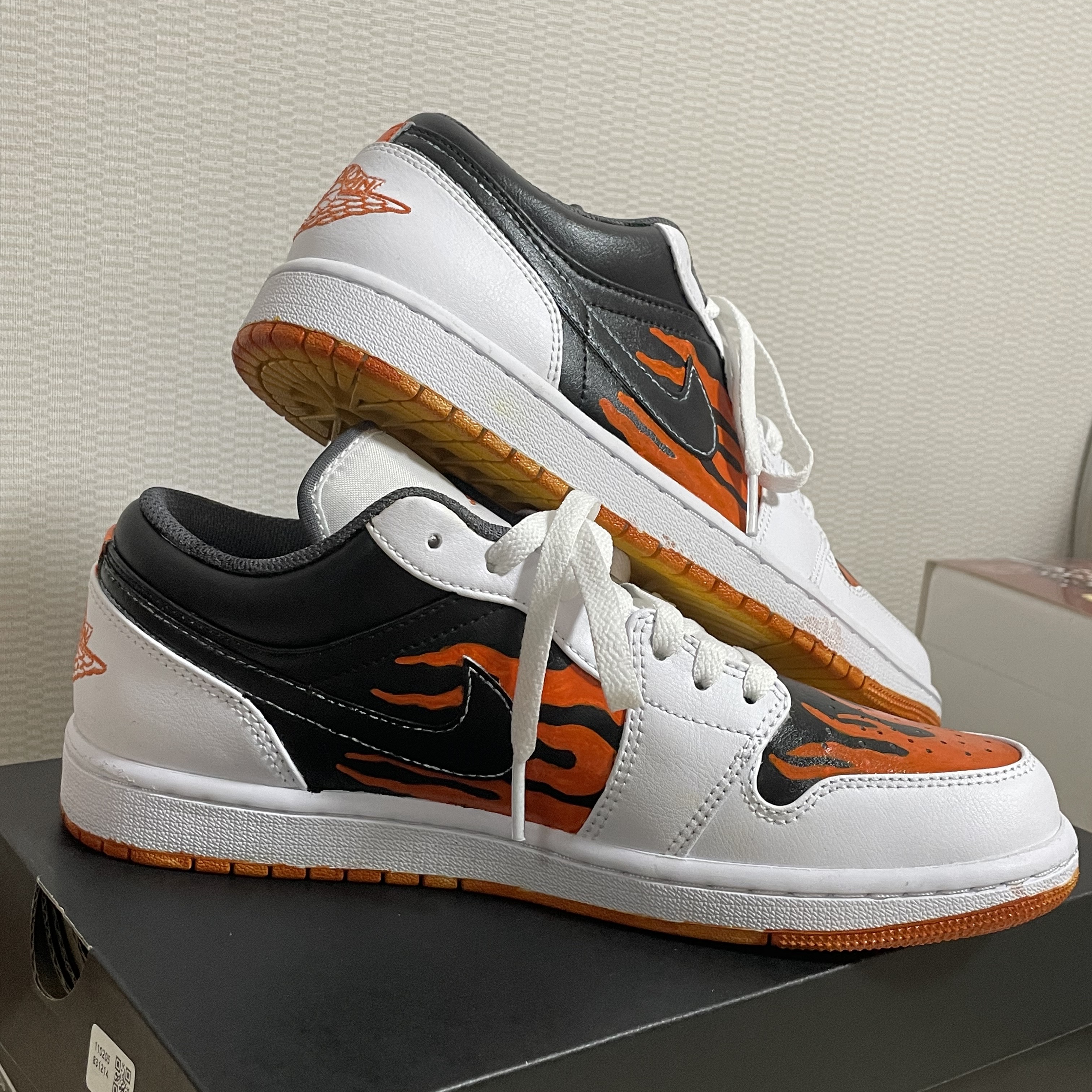 Jordan 1 Low Triple White 착용 스타일 - 2