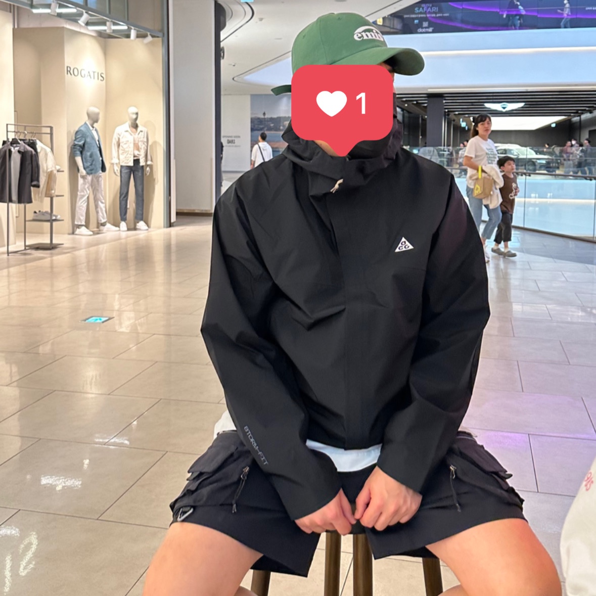 Nike ACG Storm-Fit ADV Cascade Rains Full Zip Jacket Black - Asia, Nike ACG Cargo Shorts Black - Asia 착용 스타일