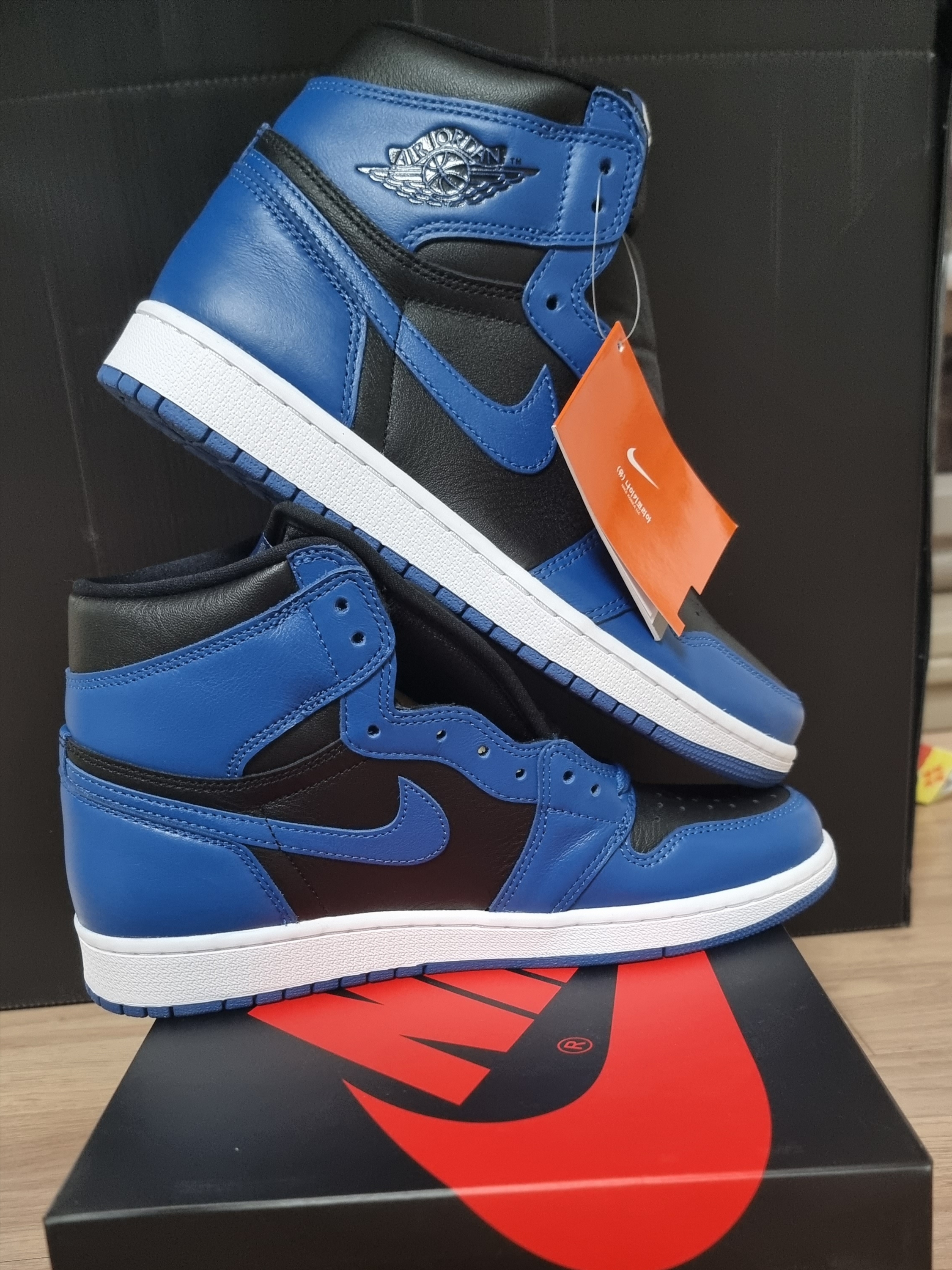 Jordan 1 Retro High OG Dark Marina Blue 착용 스타일 - 3