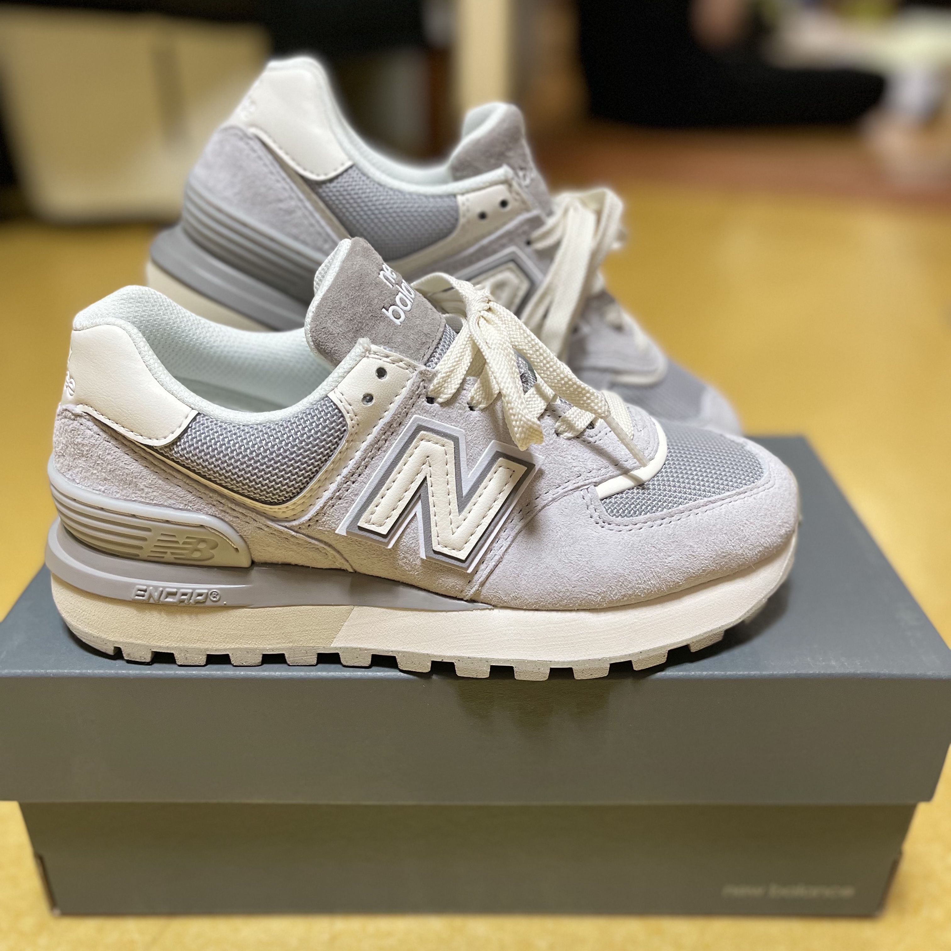 New Balance 574 Legacy Grey Sea Salt 착용 스타일 - 1